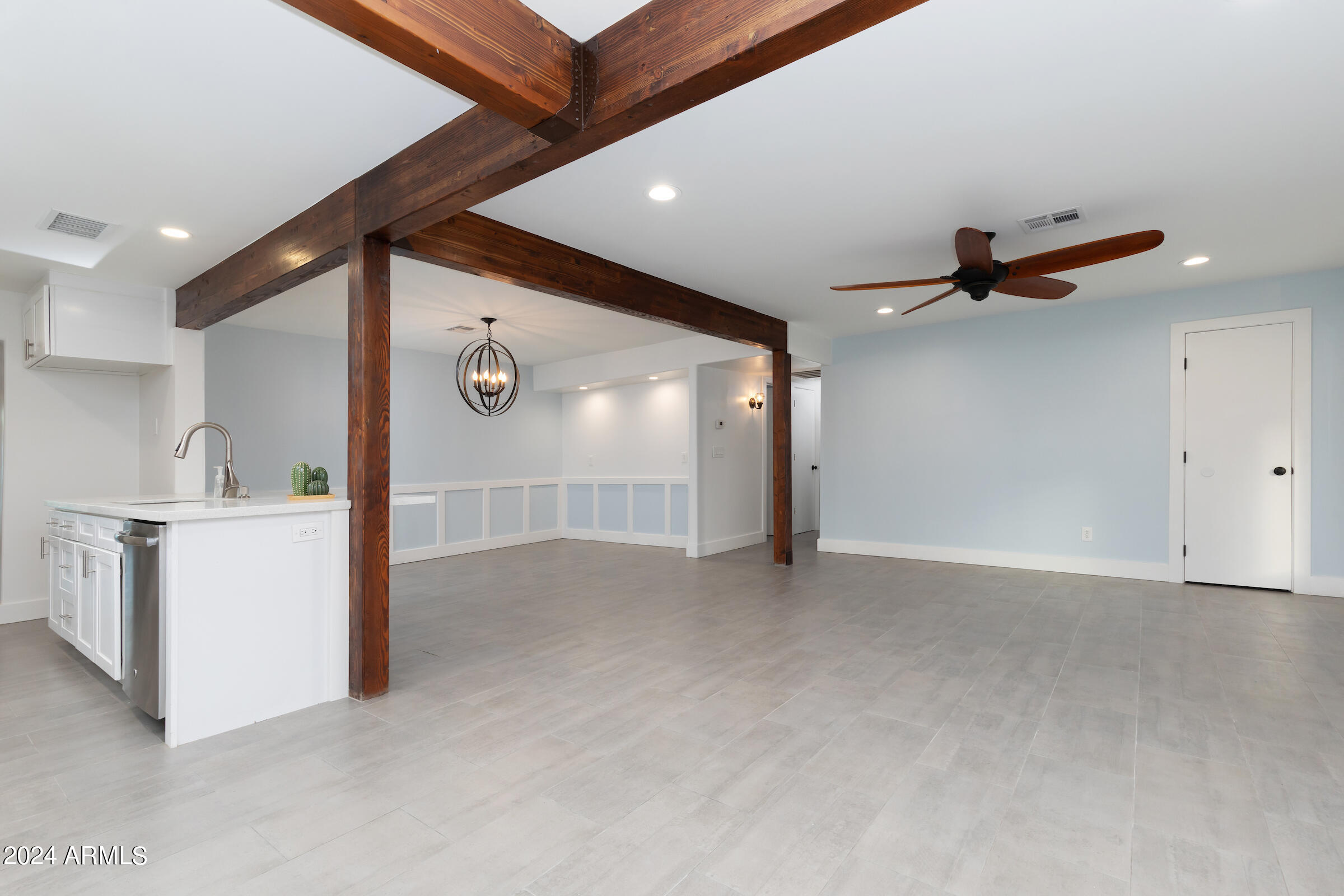3038 E AVALON Drive