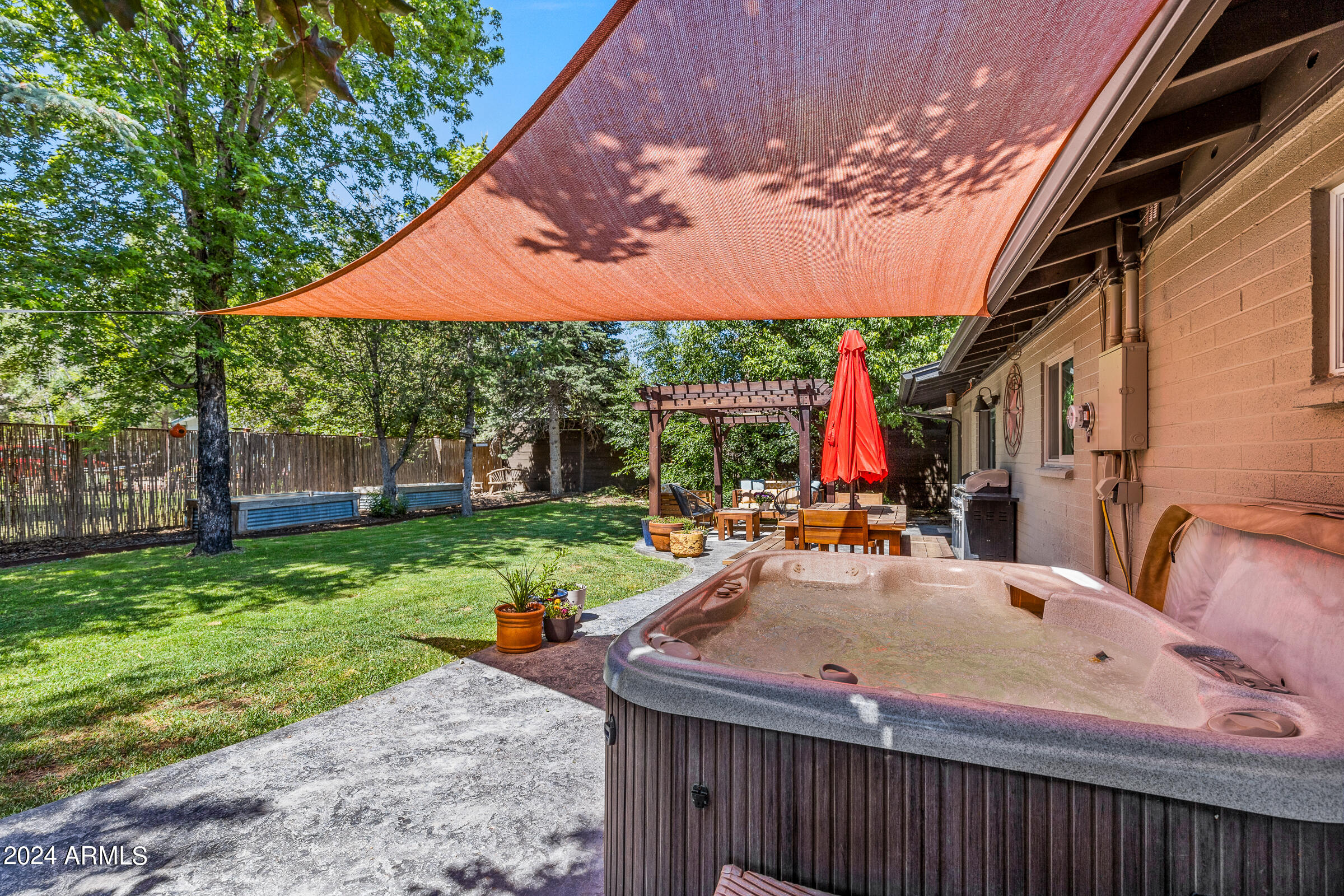 2781 W LYNETTE Drive