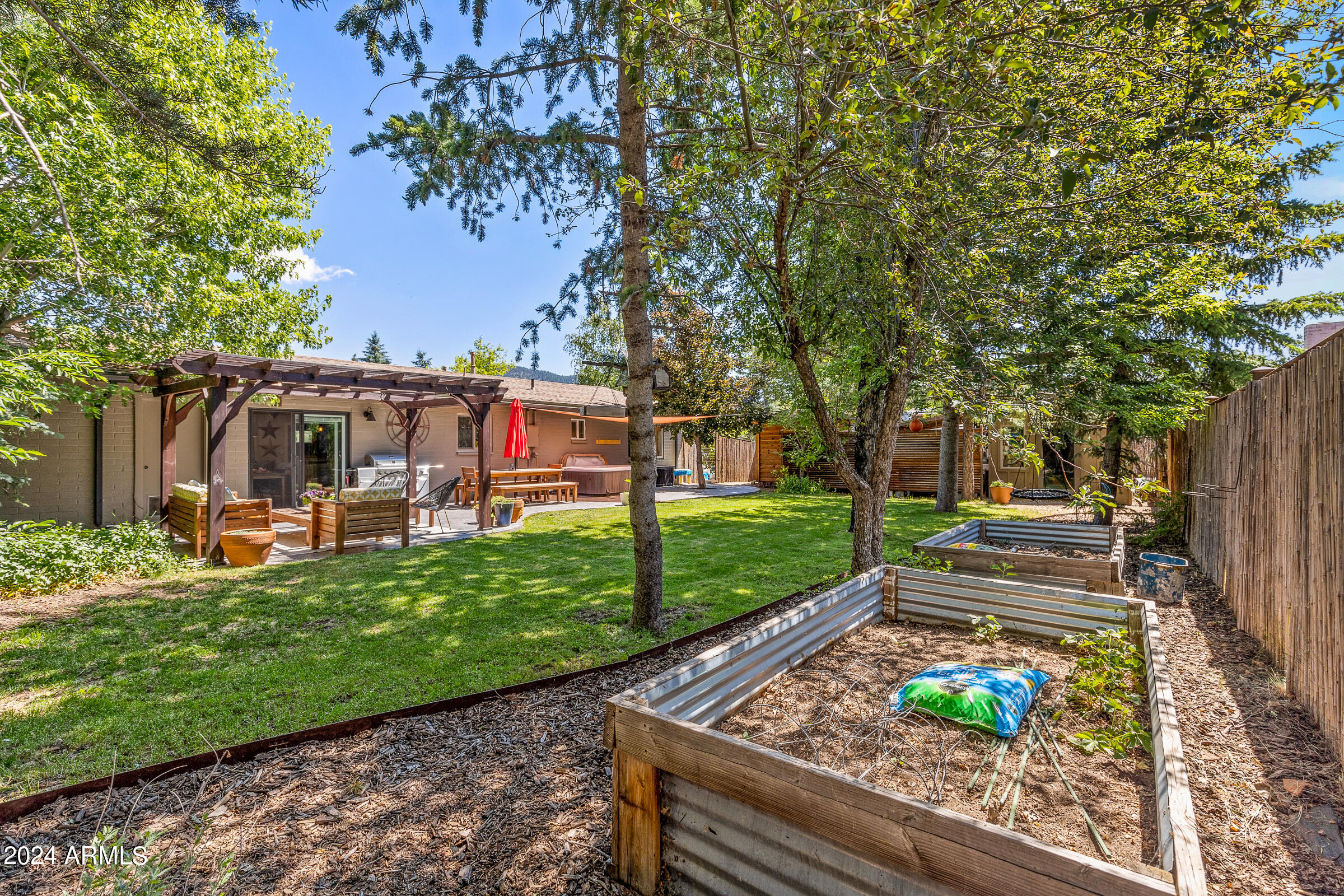 2781 W LYNETTE Drive