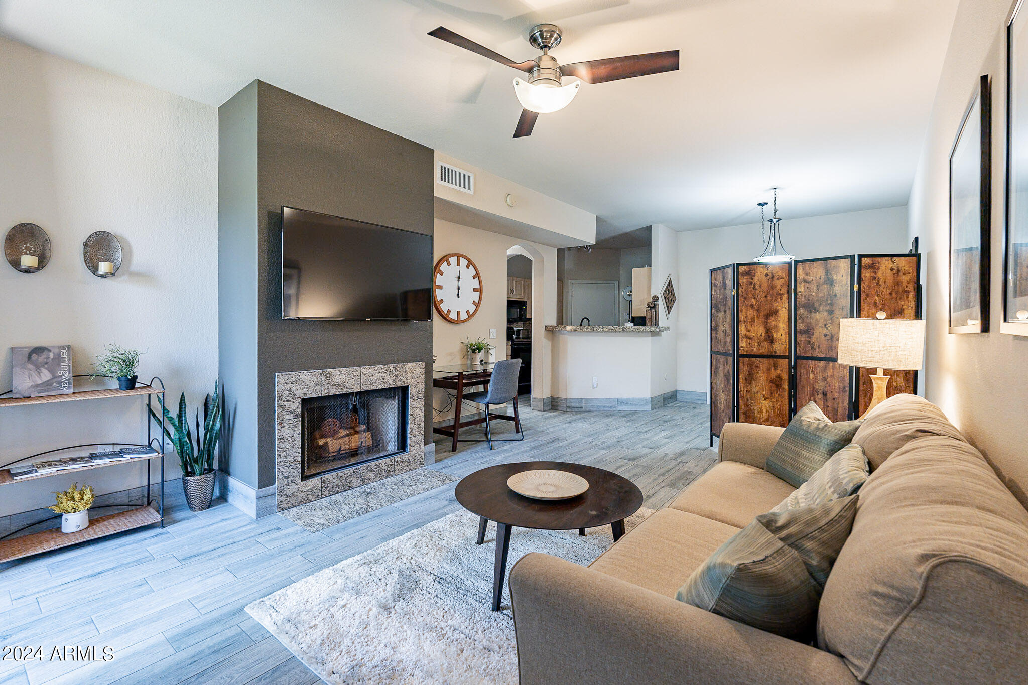 1411 E ORANGEWOOD Avenue, 142