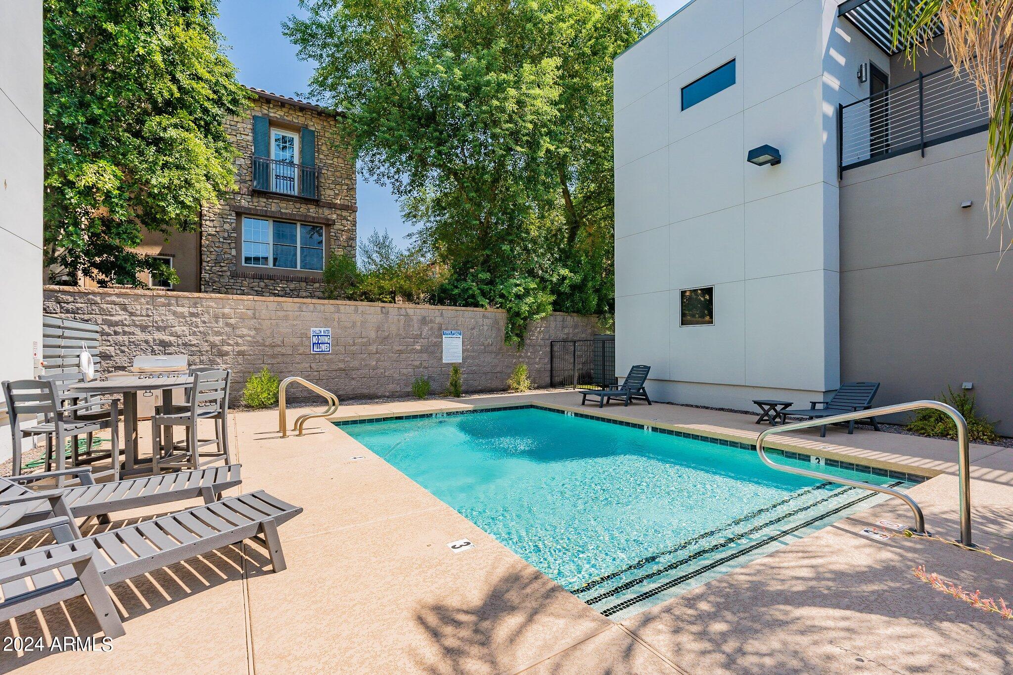 4326 N 25TH Street, 109