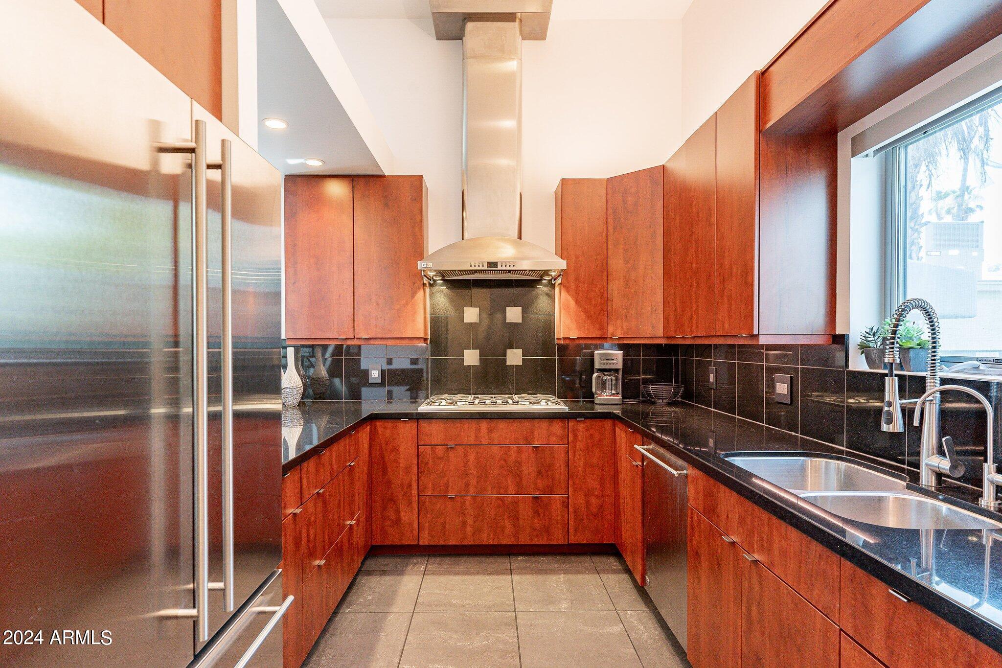 4326 N 25TH Street, 109
