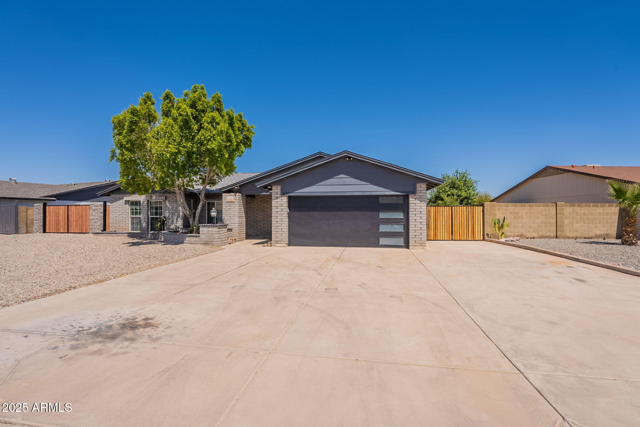 6719 S HARDY Drive