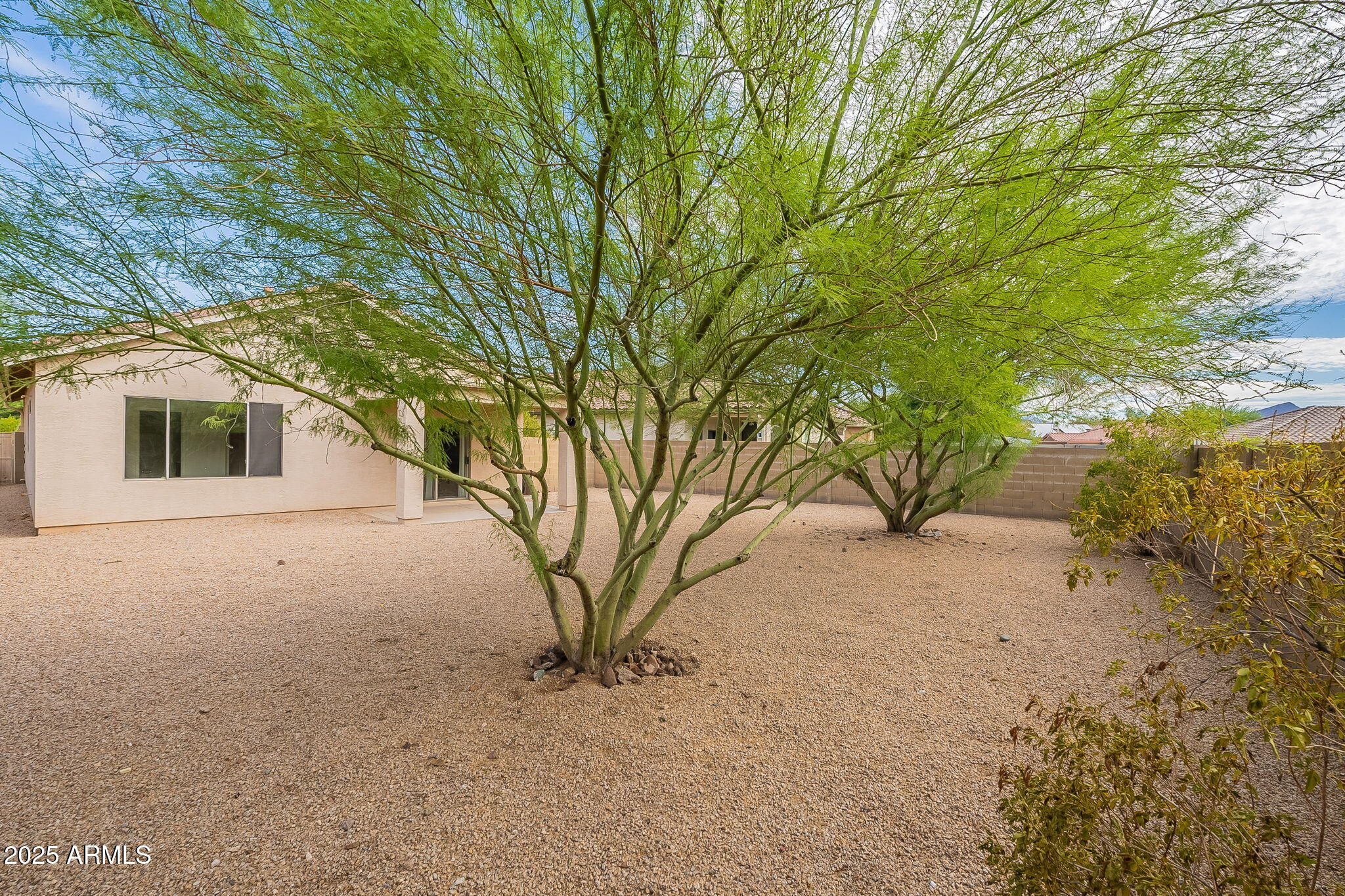 39531 N WHITE TAIL Lane