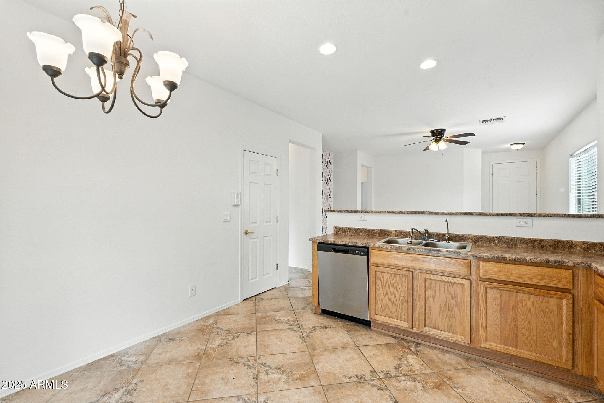 39531 N WHITE TAIL Lane