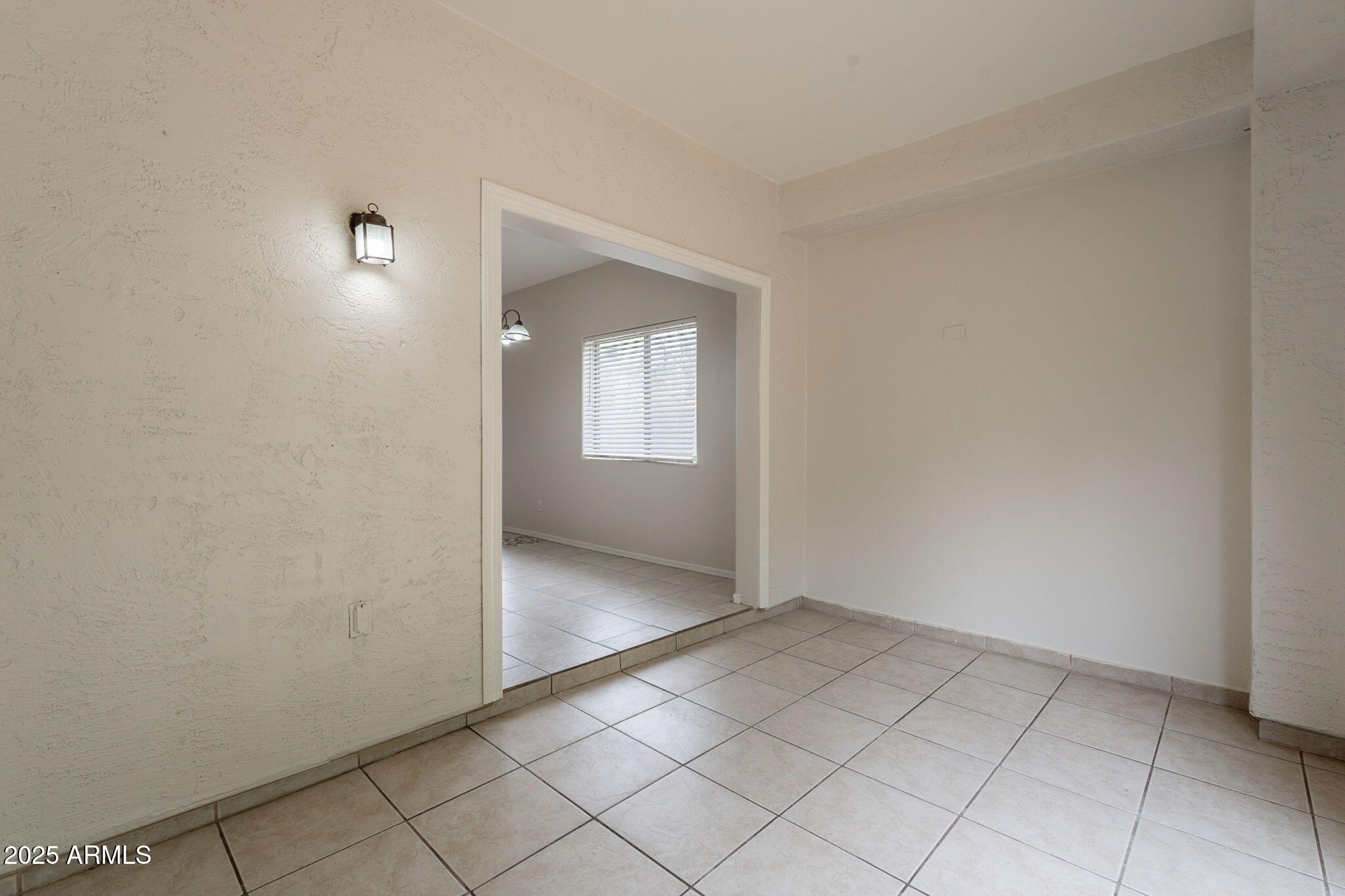 2210 N 27TH Place