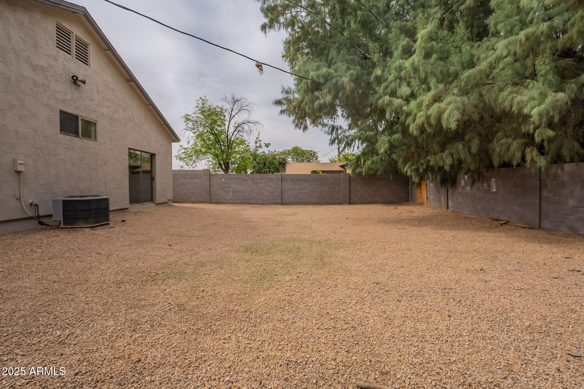 2210 N 27TH Place