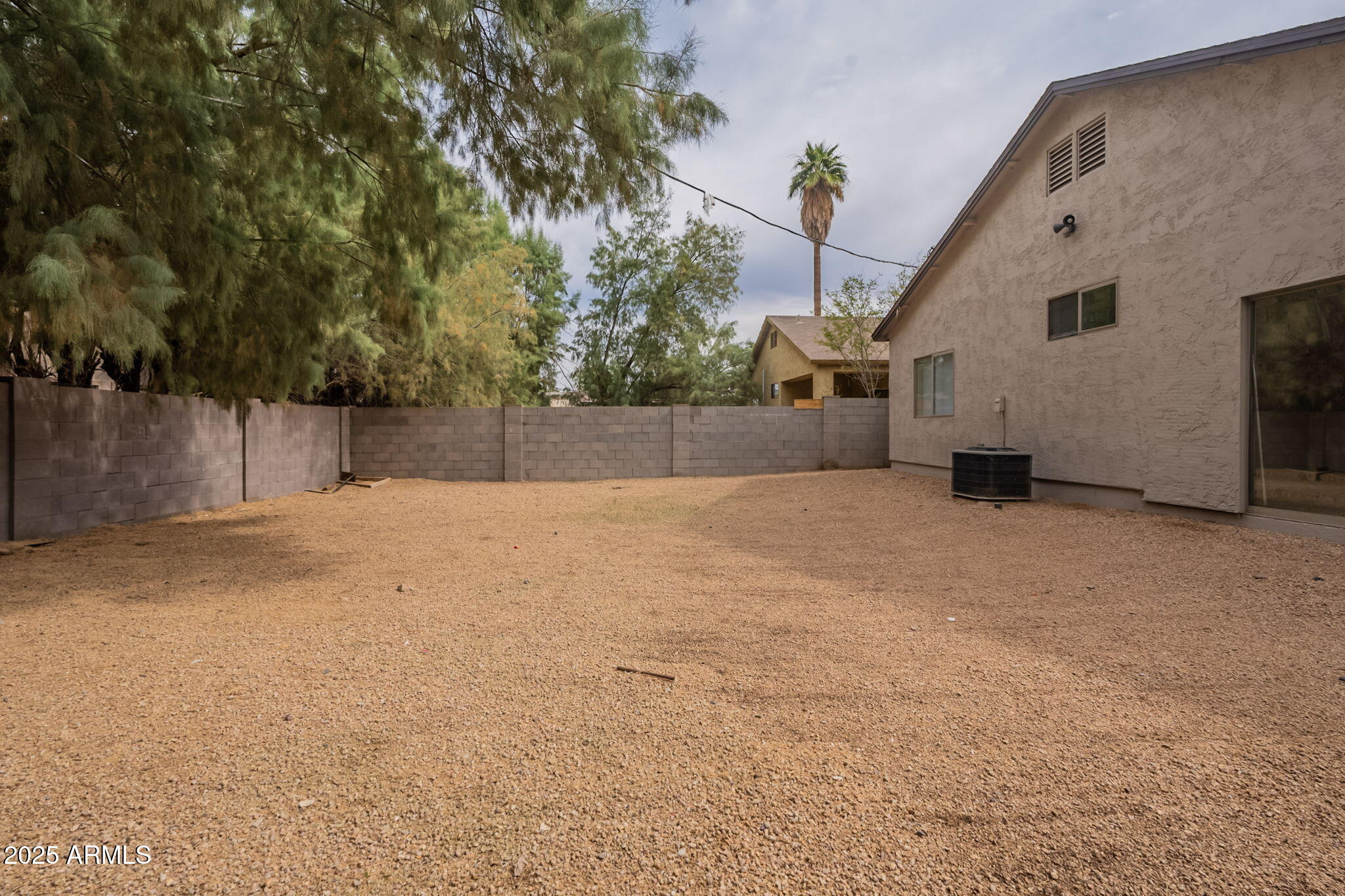2210 N 27TH Place