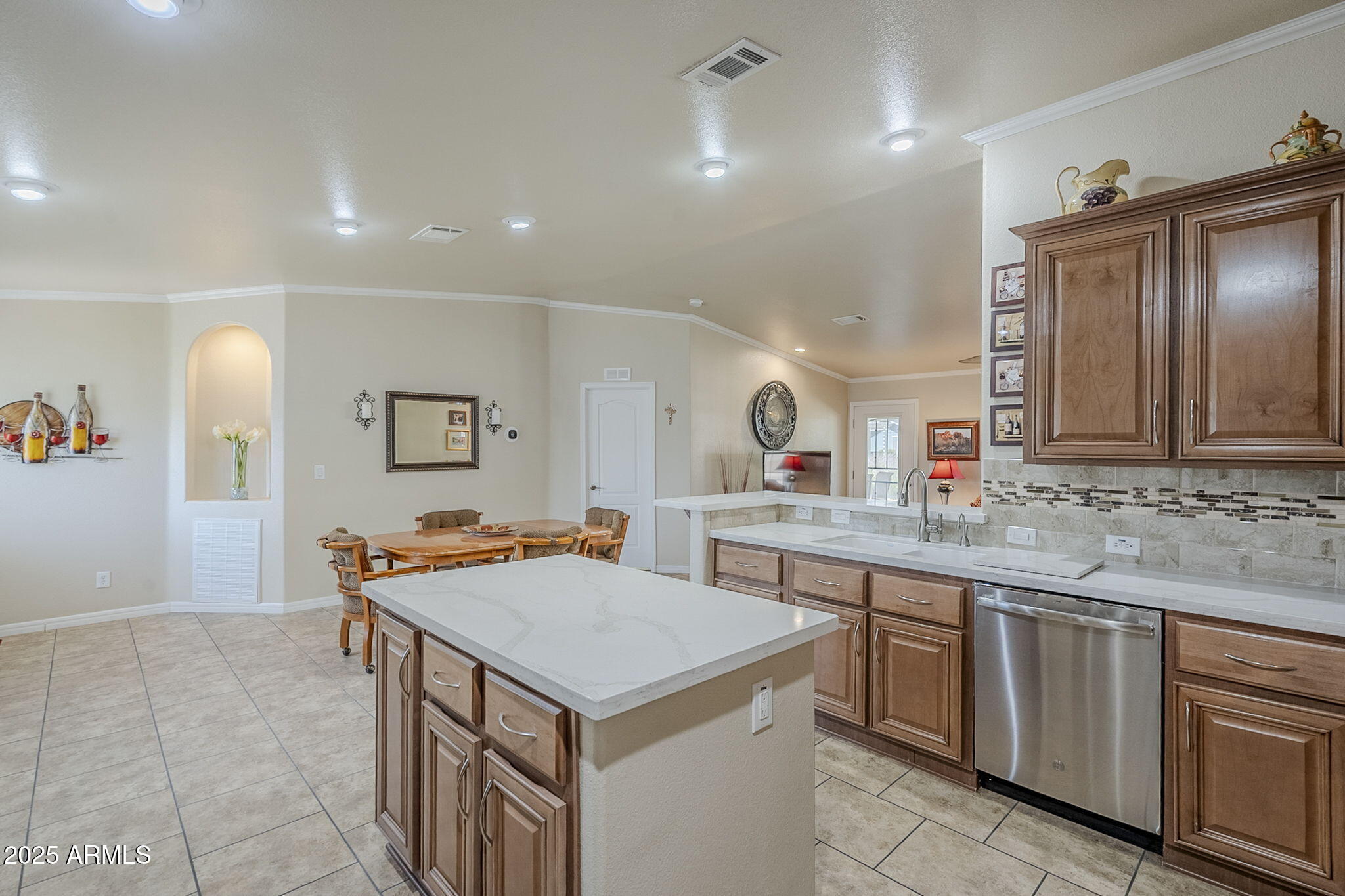 11201 N EL MIRAGE Road Unit: G14