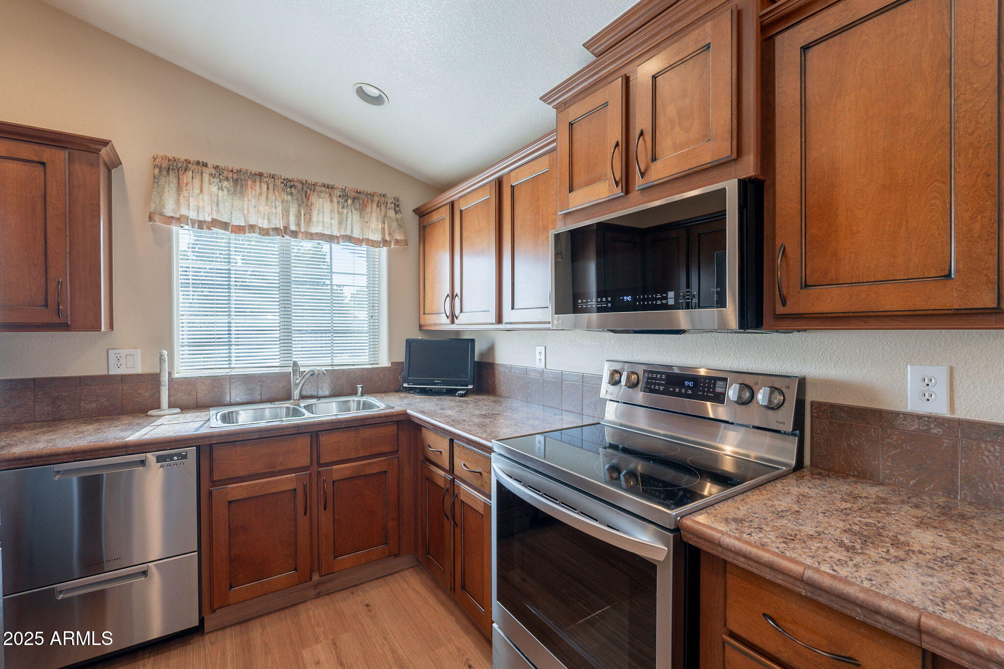 11201 N EL MIRAGE Road Unit: 647