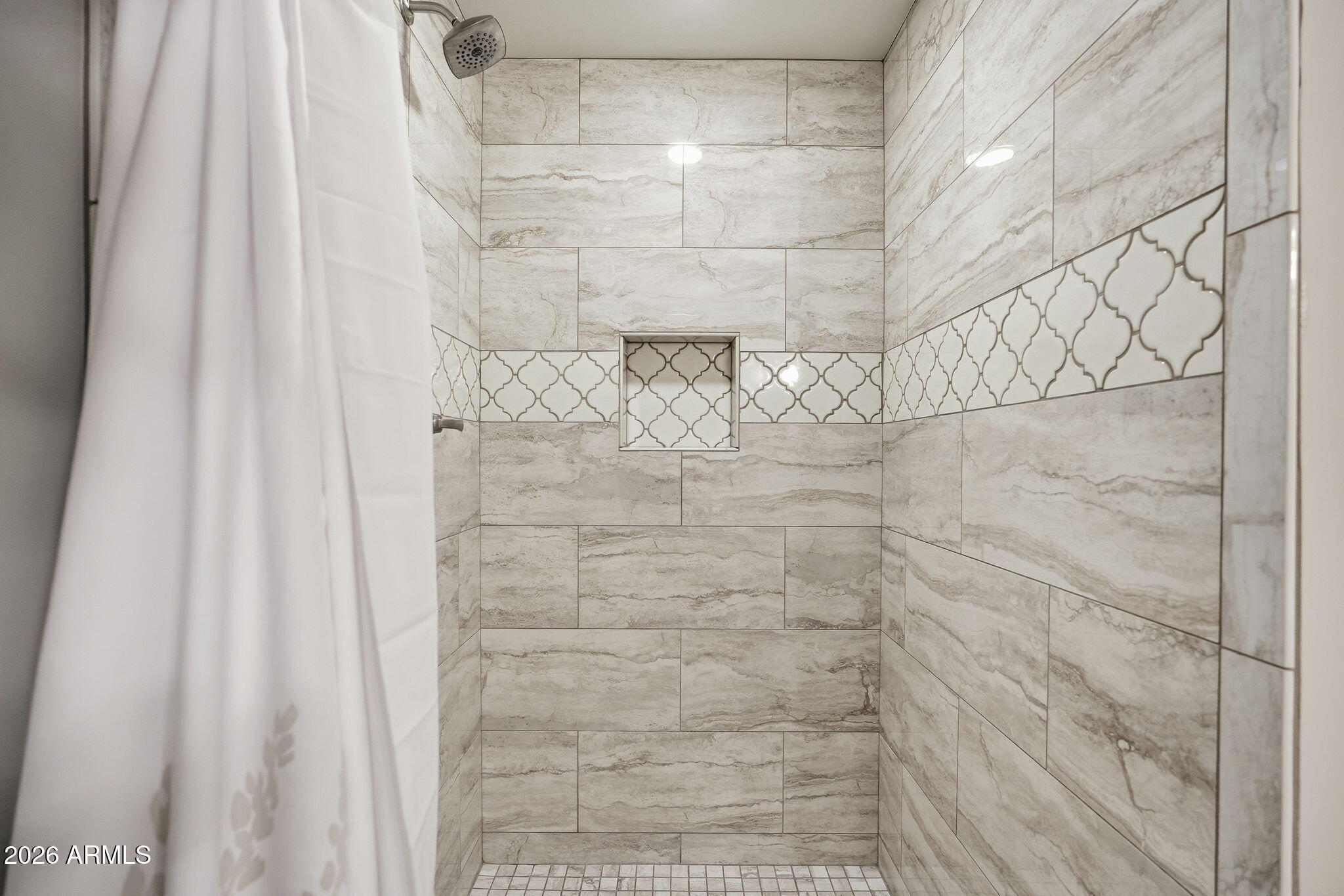 7315 E NORTHLAND Drive 3