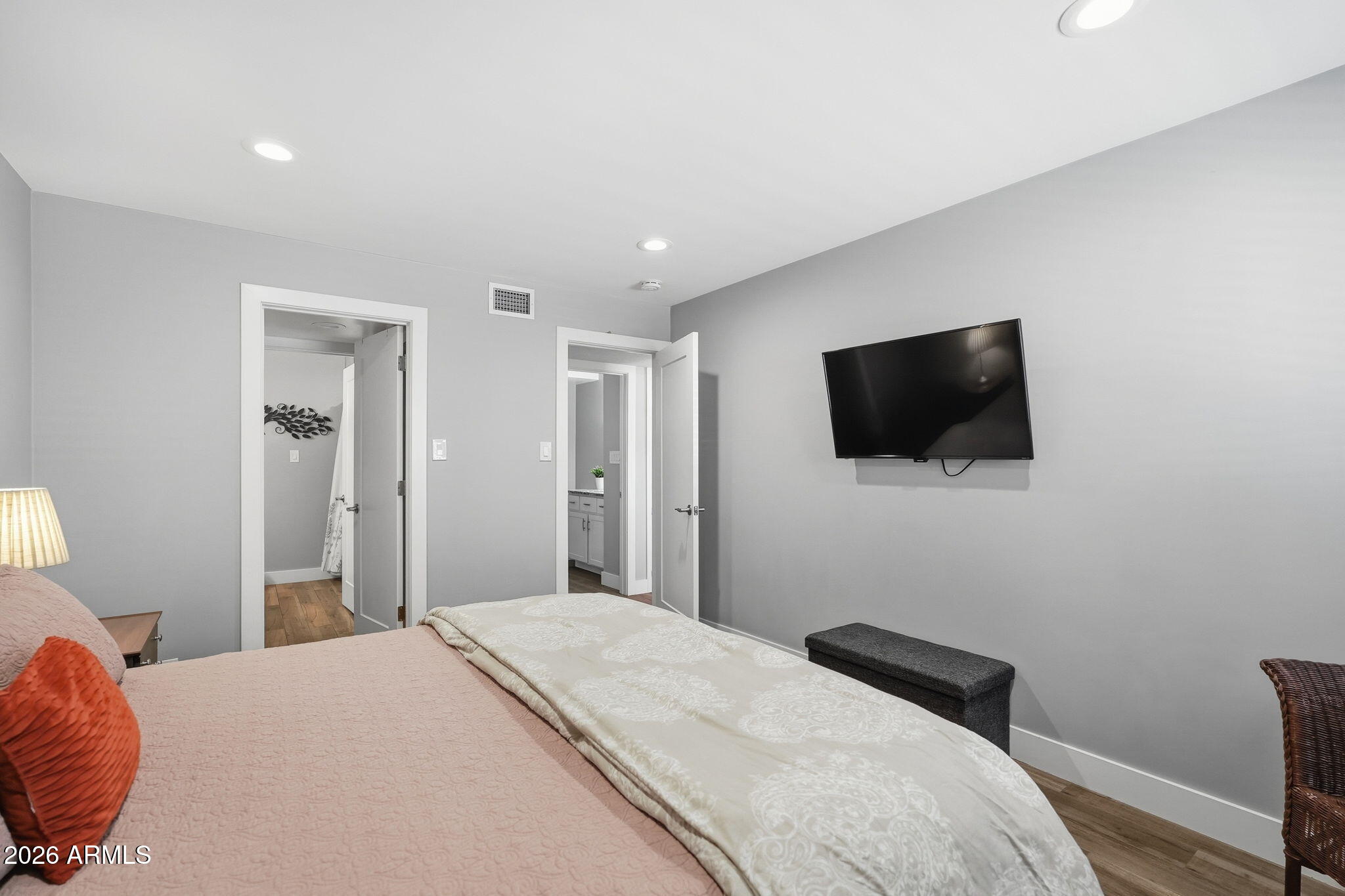 7315 E NORTHLAND Drive 3