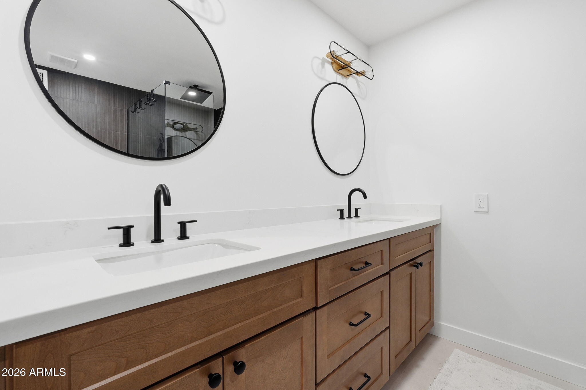 3601 E CHOLLA Street