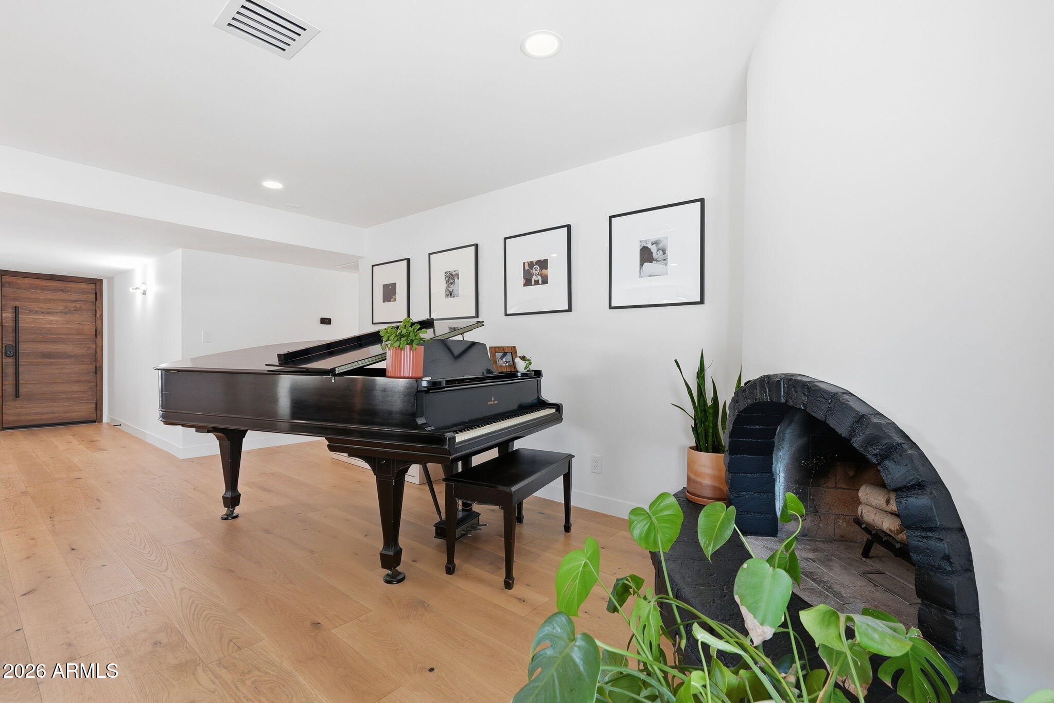 3601 E CHOLLA Street