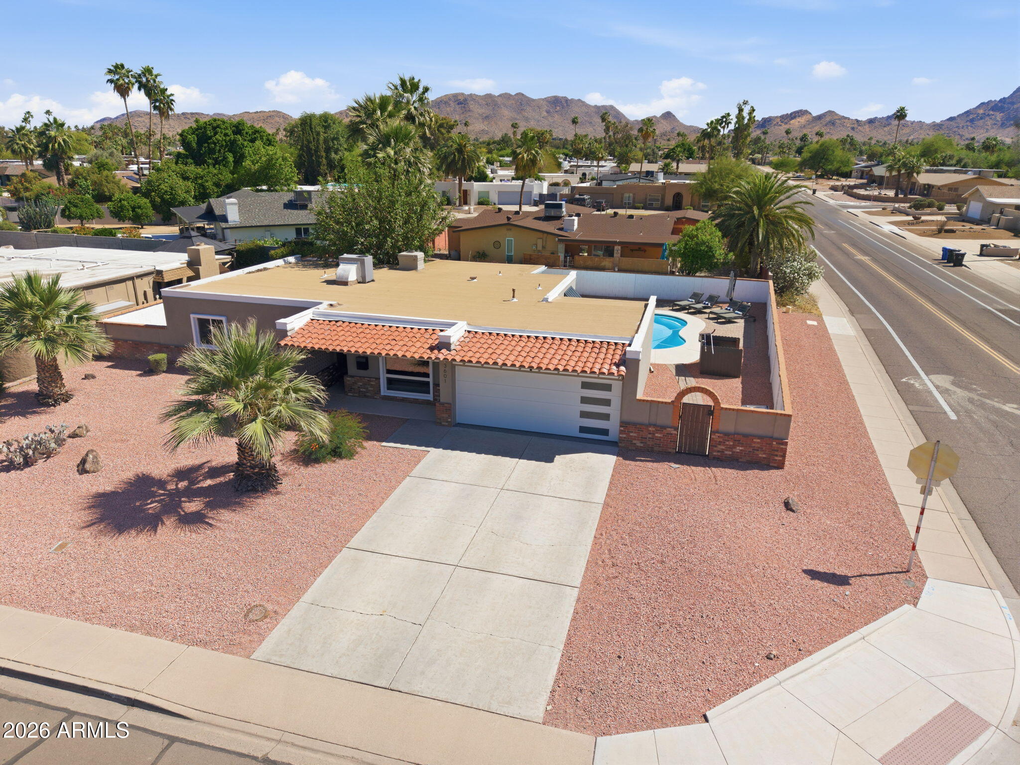 3601 E CHOLLA Street