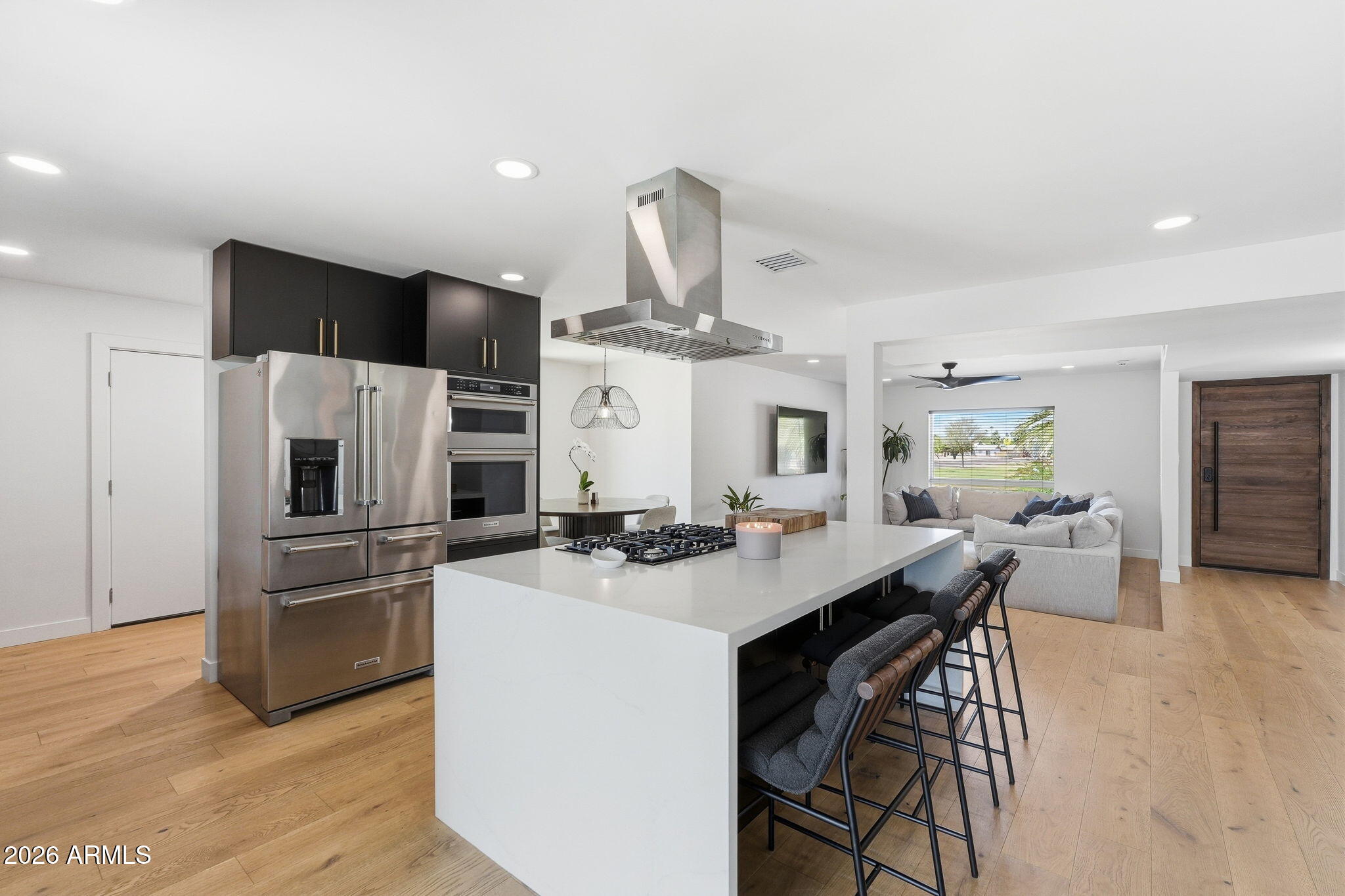 3601 E CHOLLA Street