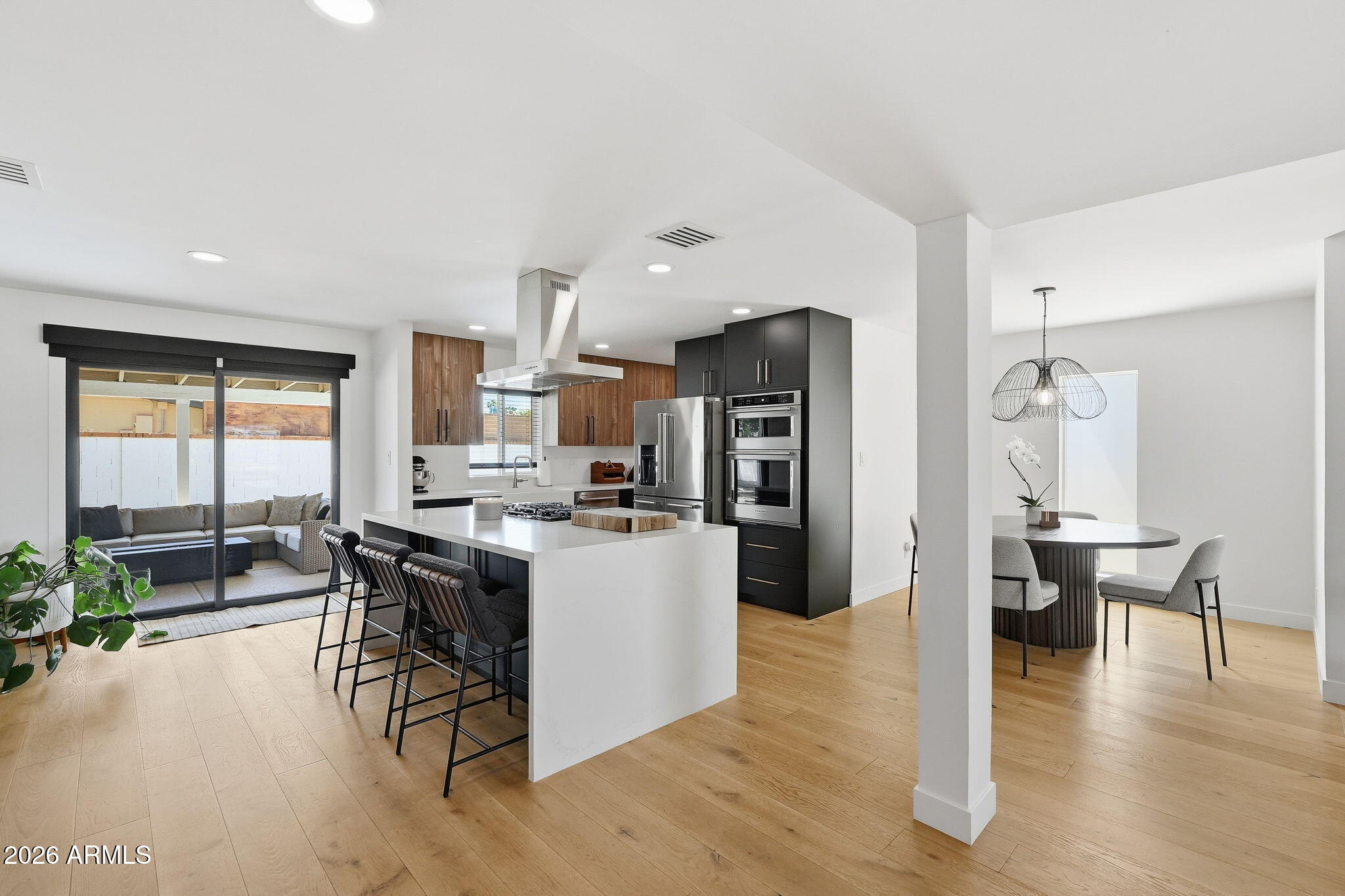 3601 E CHOLLA Street