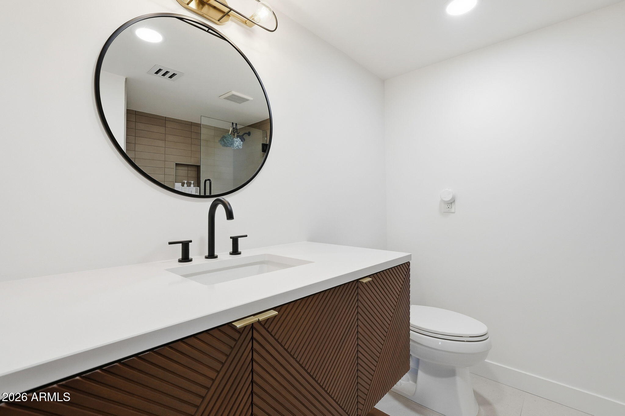 3601 E CHOLLA Street