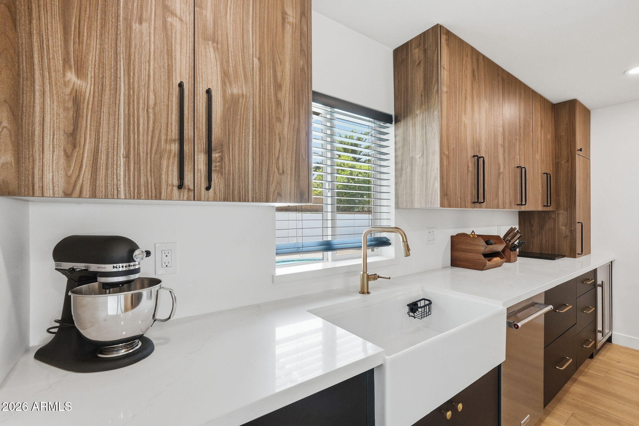 3601 E CHOLLA Street