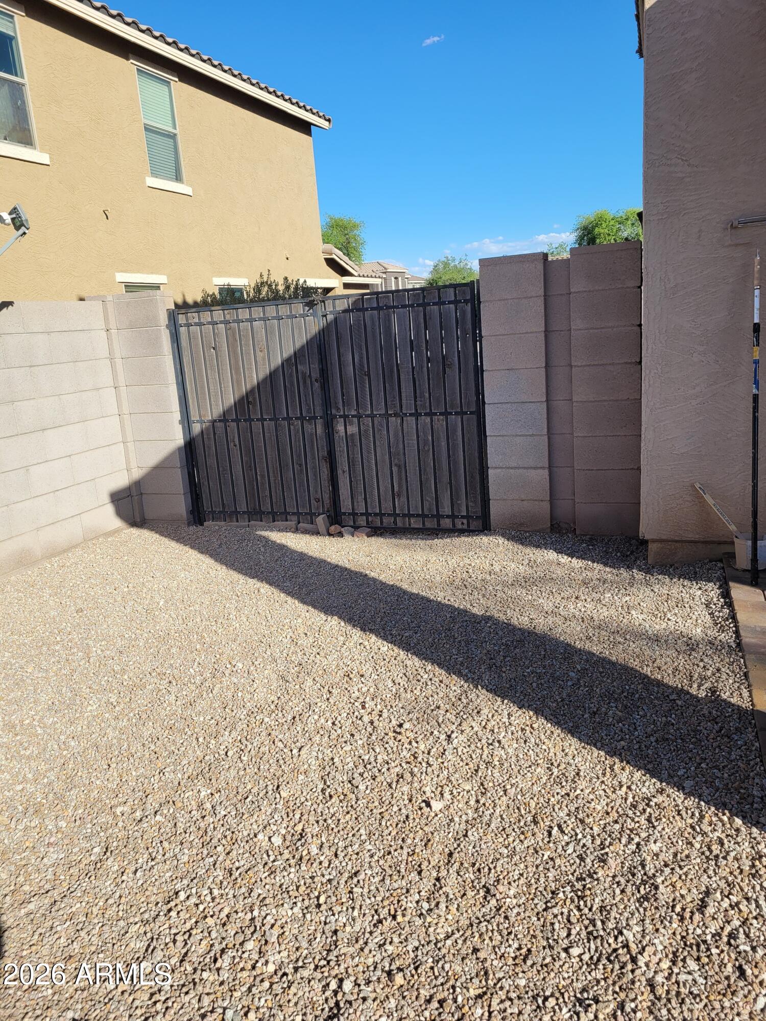 40450 W MOLLY Lane