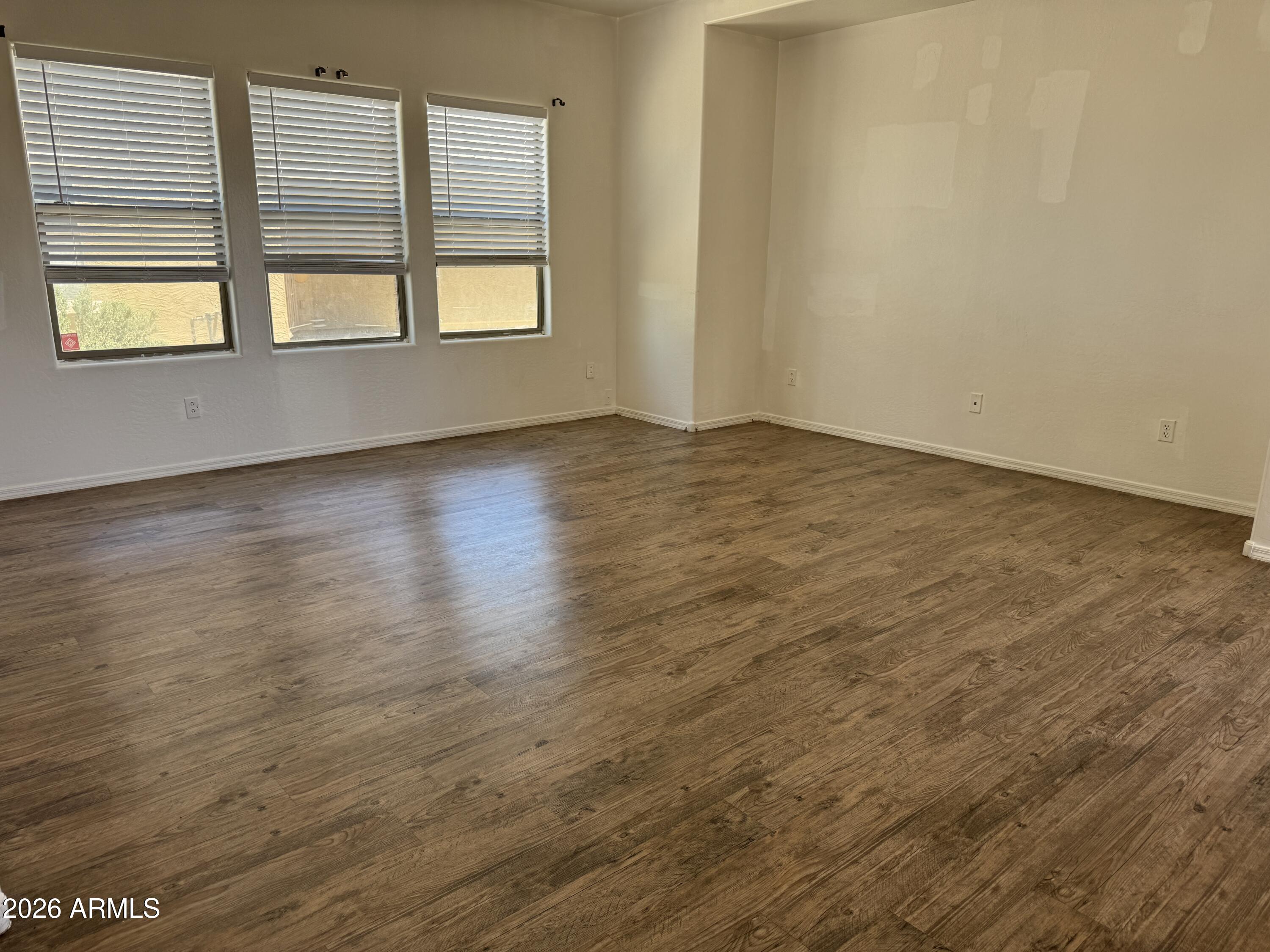 40450 W MOLLY Lane