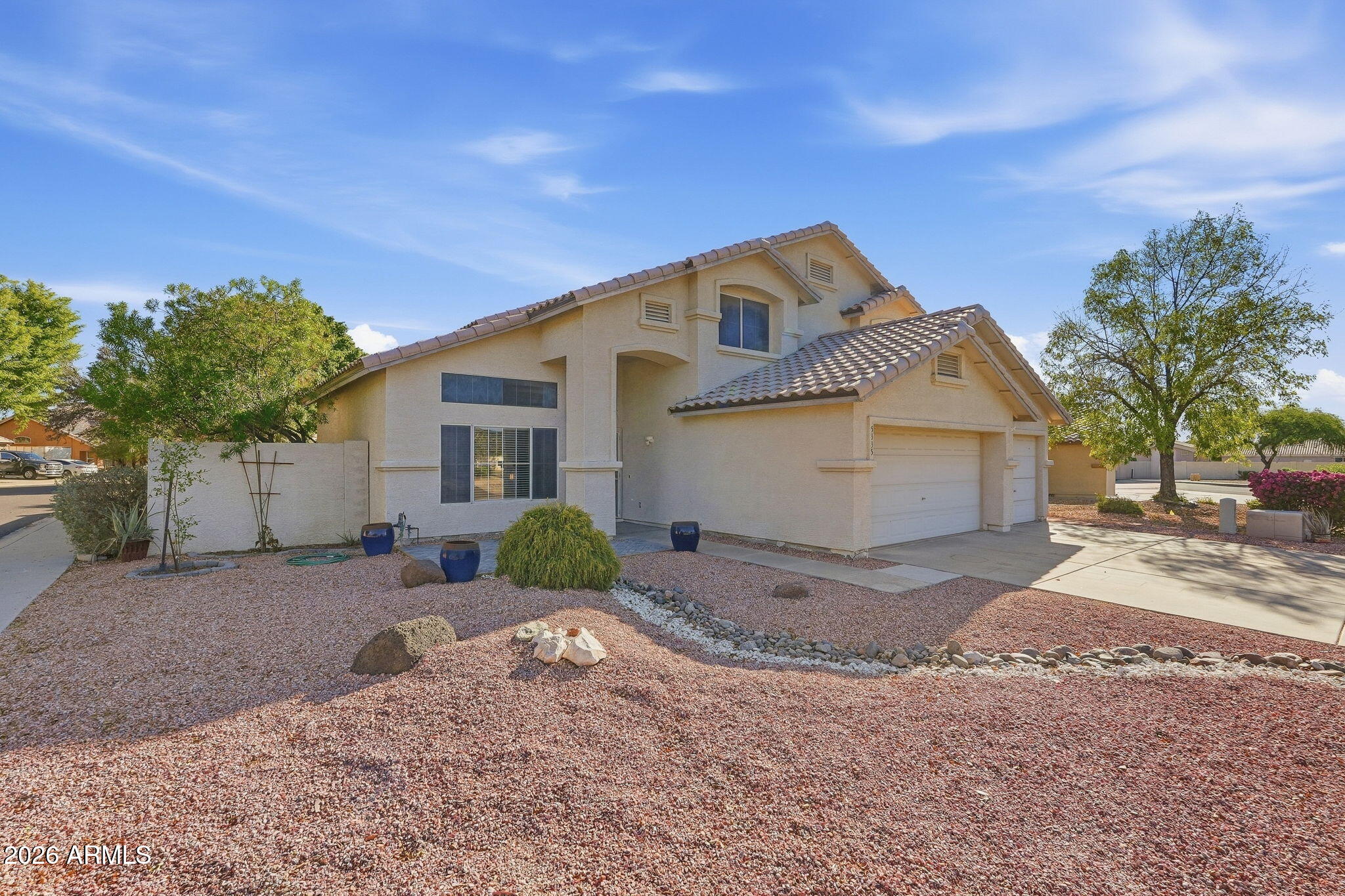 5335 W KERRY Lane