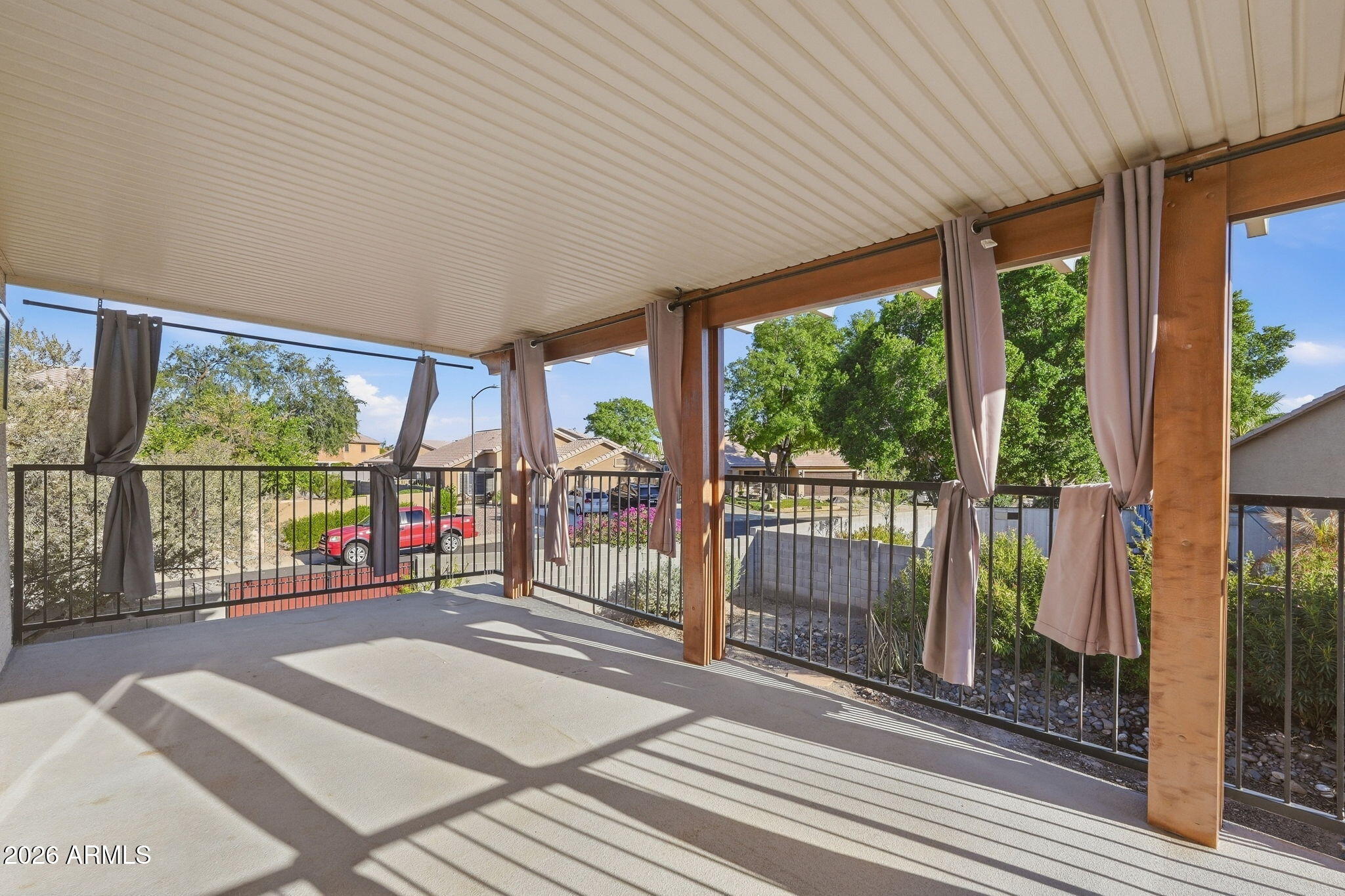 5335 W KERRY Lane