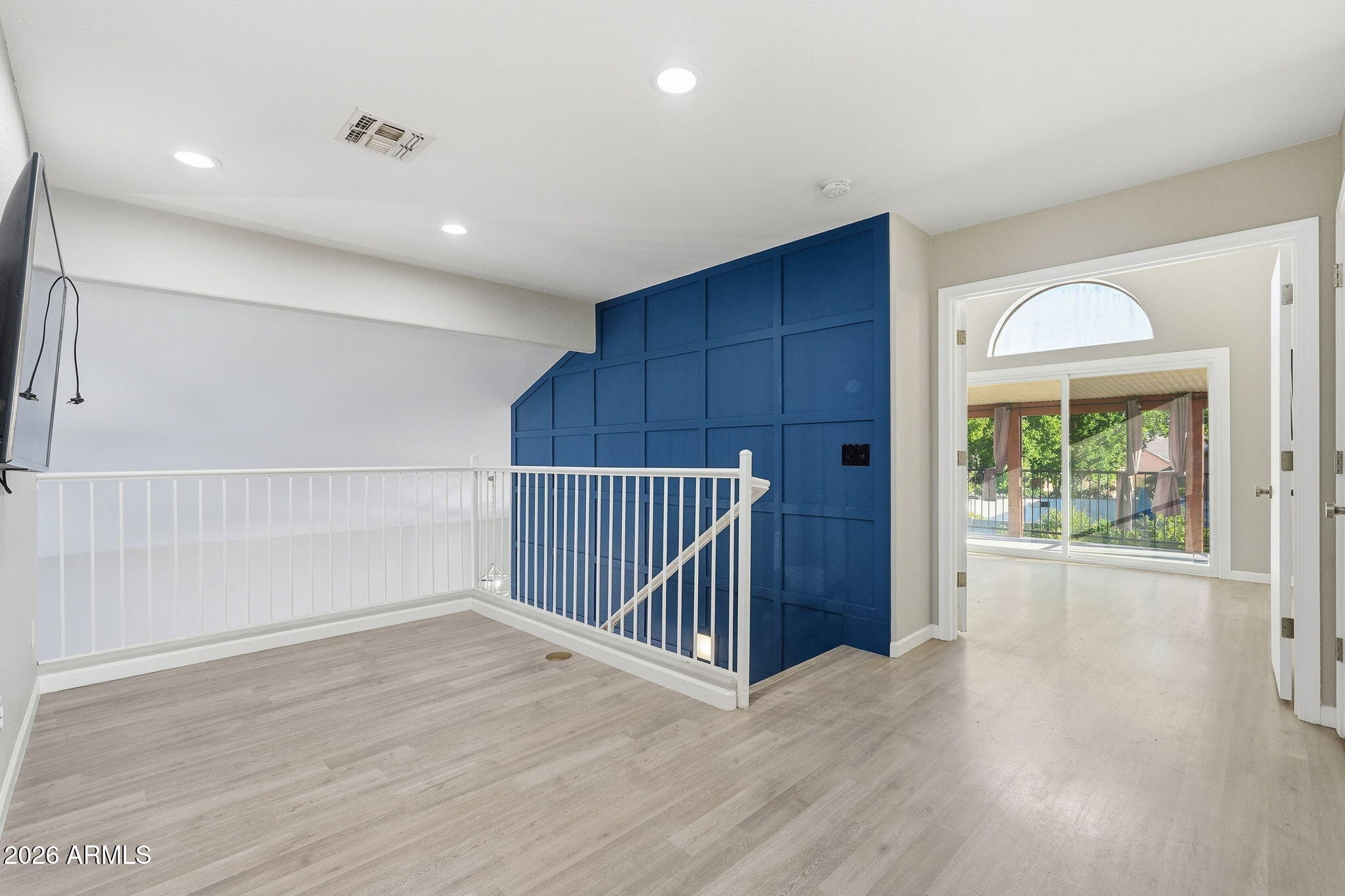 5335 W KERRY Lane