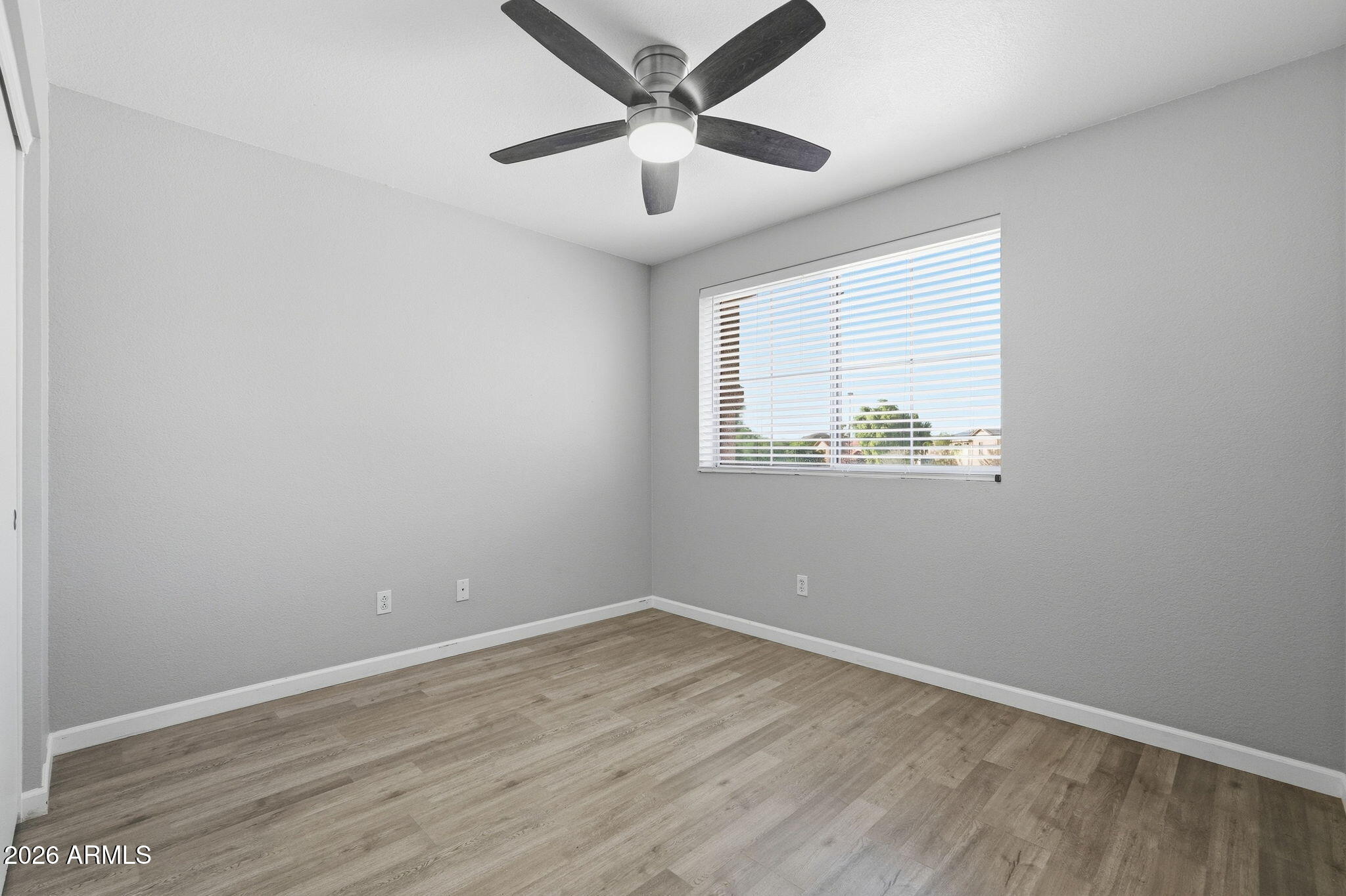 5335 W KERRY Lane