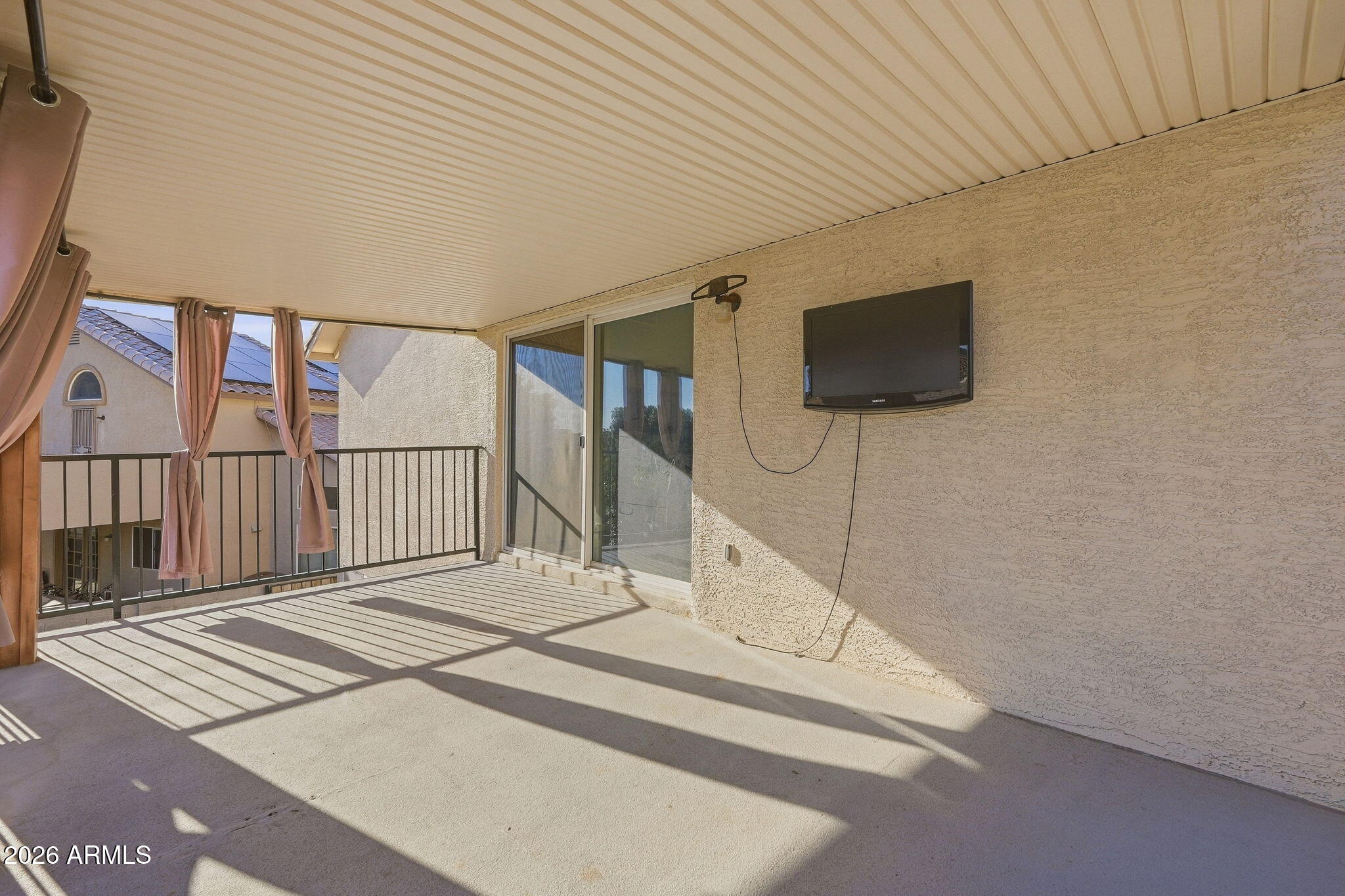 5335 W KERRY Lane