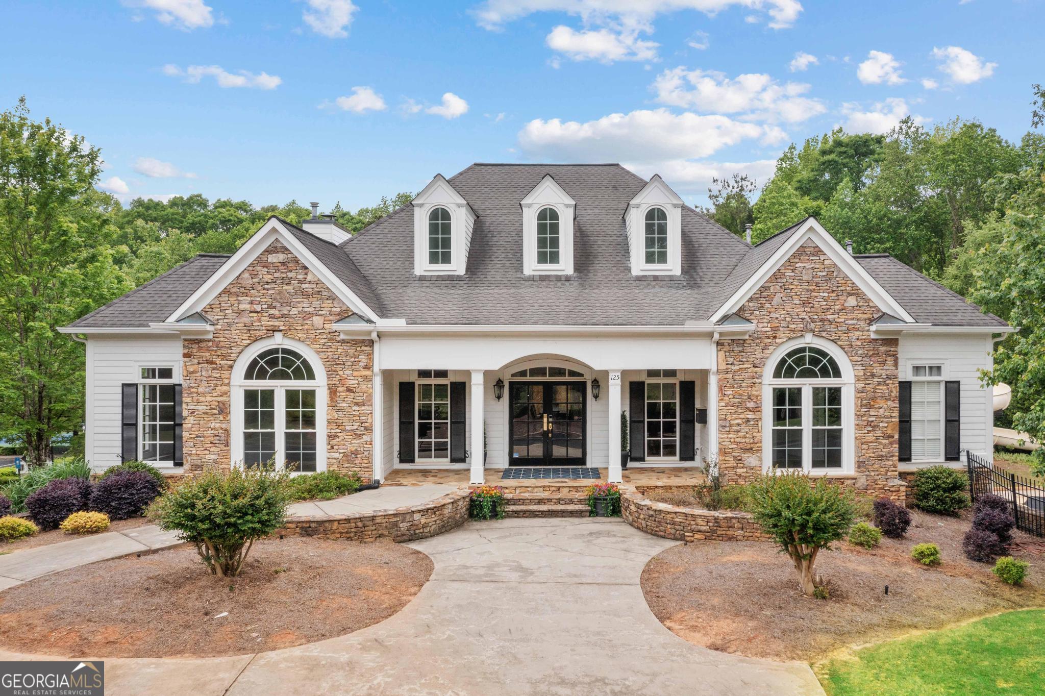 495 Stonehaven Drive
