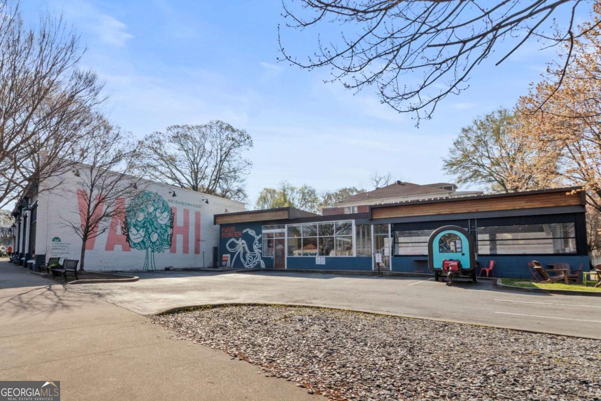 798 Saint Charles Avenue NE # 3