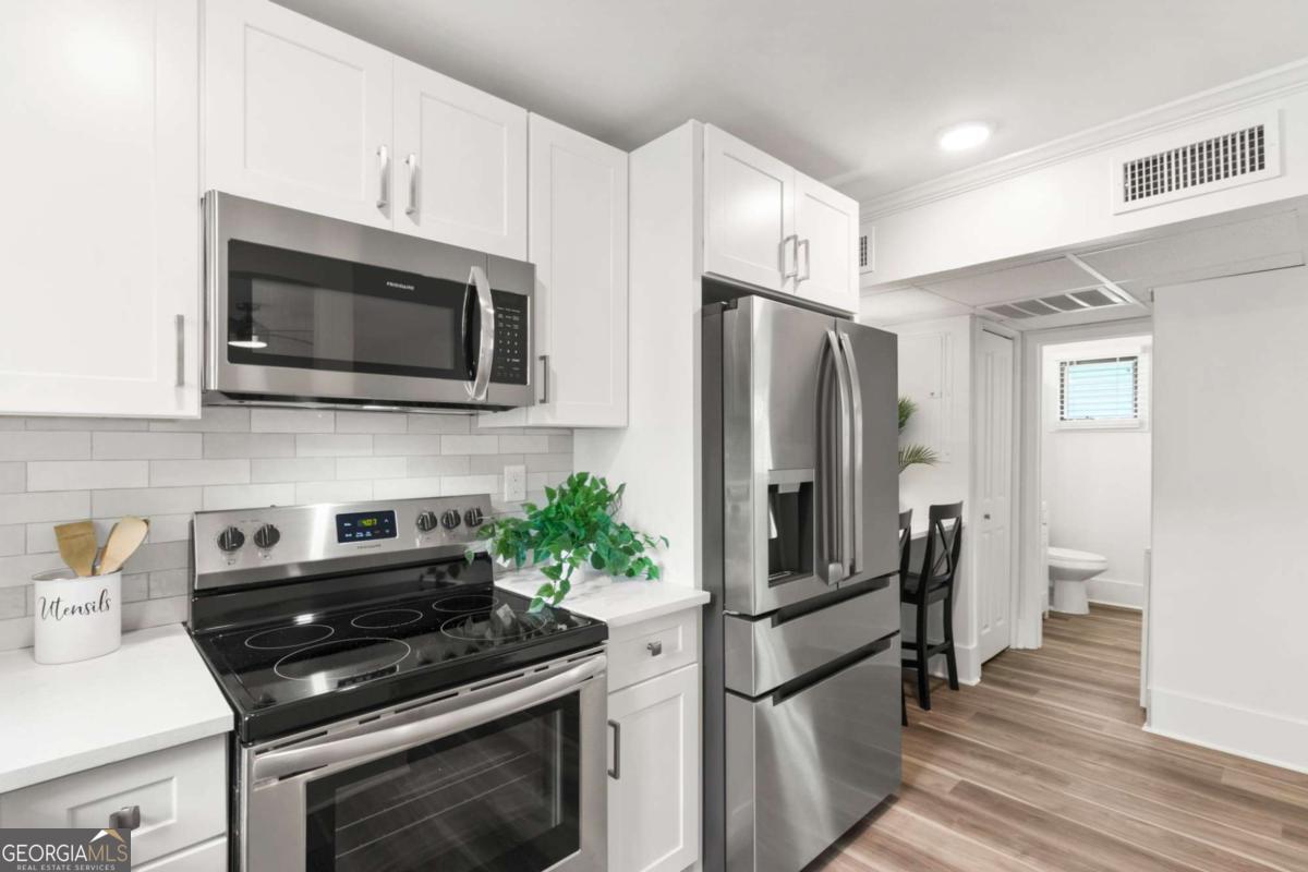 798 Saint Charles Avenue NE # 3