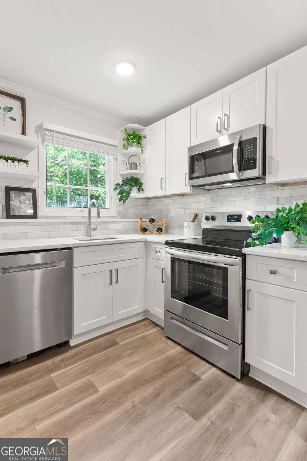 798 Saint Charles Avenue NE # 3