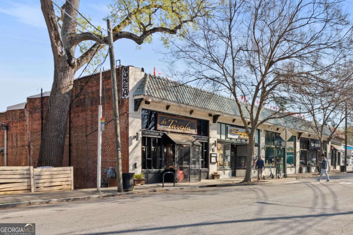 798 Saint Charles Avenue NE # 3