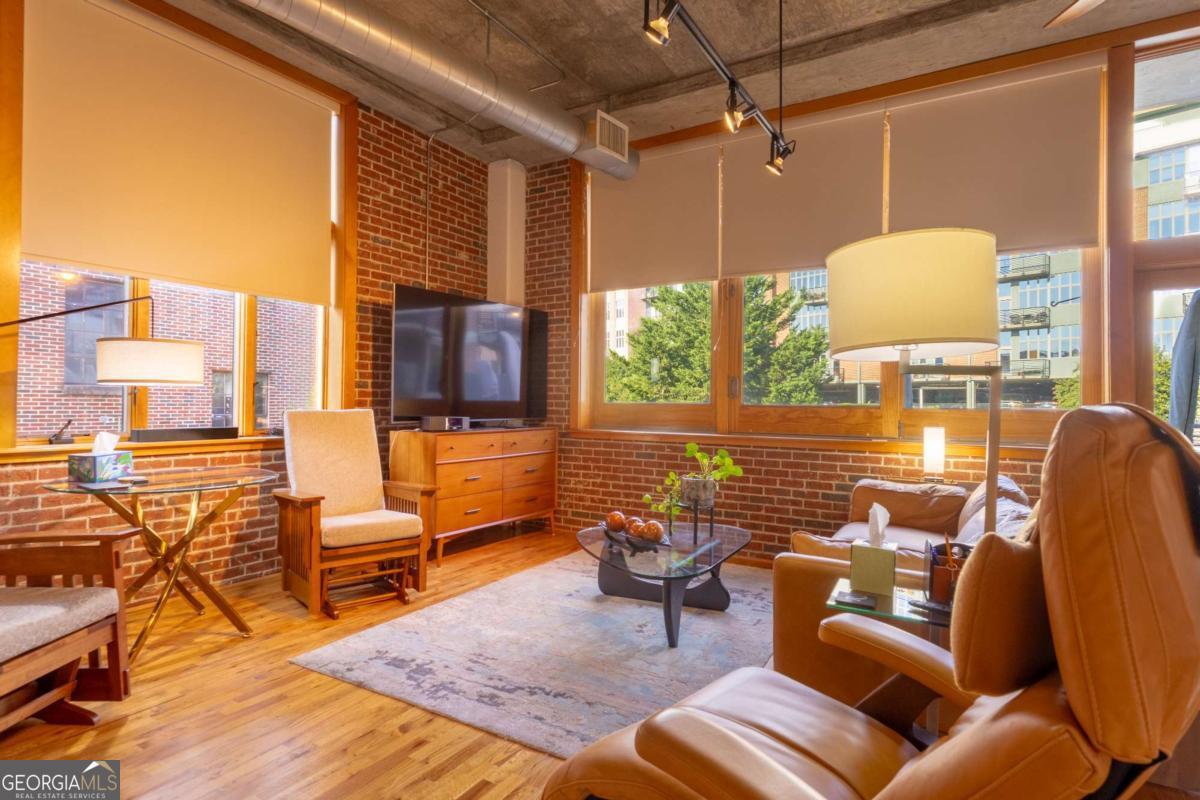 660 Glen Iris Drive NE # 210