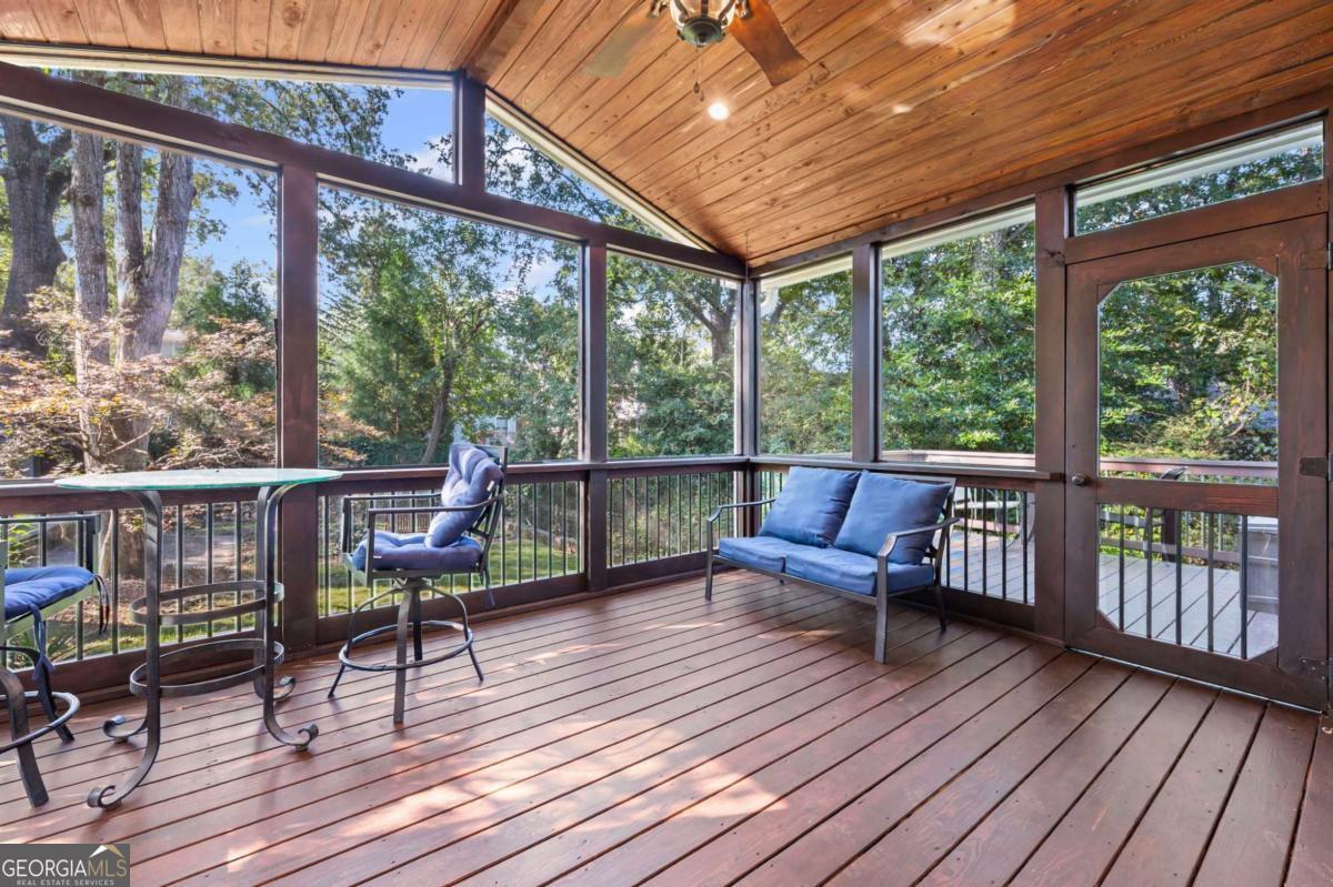 1127 Portland Avenue SE