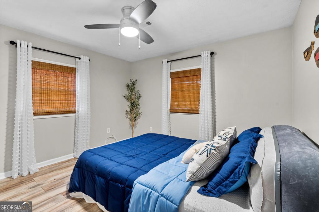 512 Lakeshore Drive