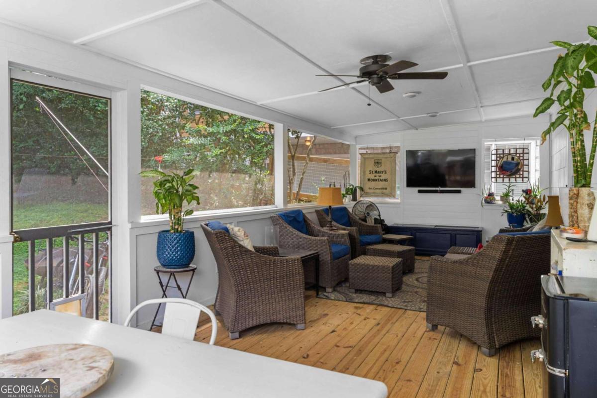 815 Ponce De Leon Terrace NE