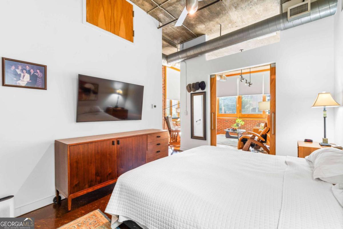 660 Glen Iris Drive # 210