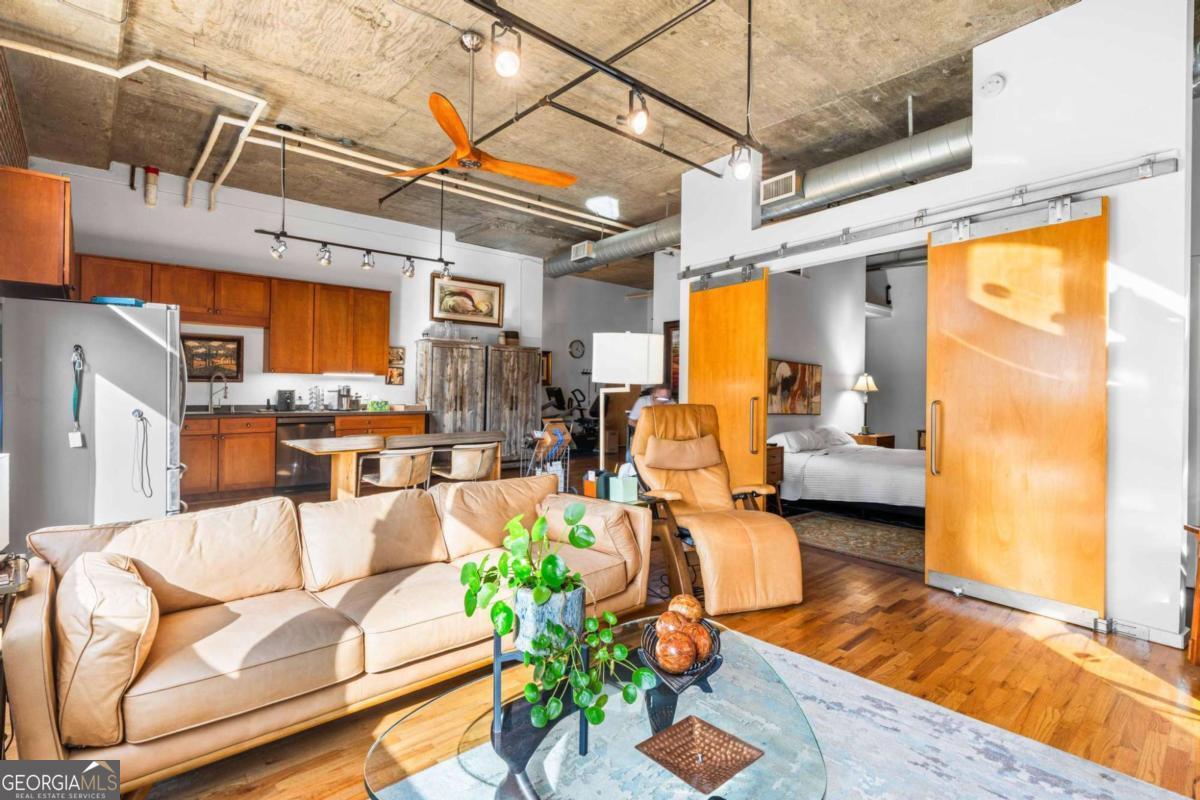 660 Glen Iris Drive # 210