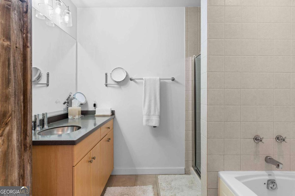 660 Glen Iris Drive # 210