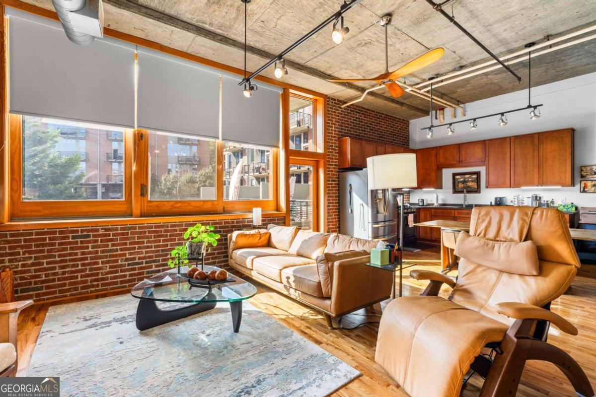 660 Glen Iris Drive # 210