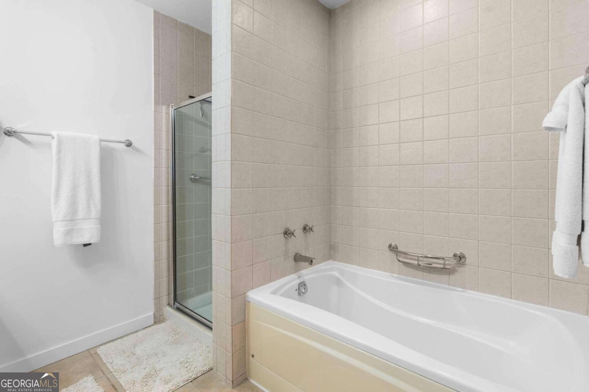 660 Glen Iris Drive # 210