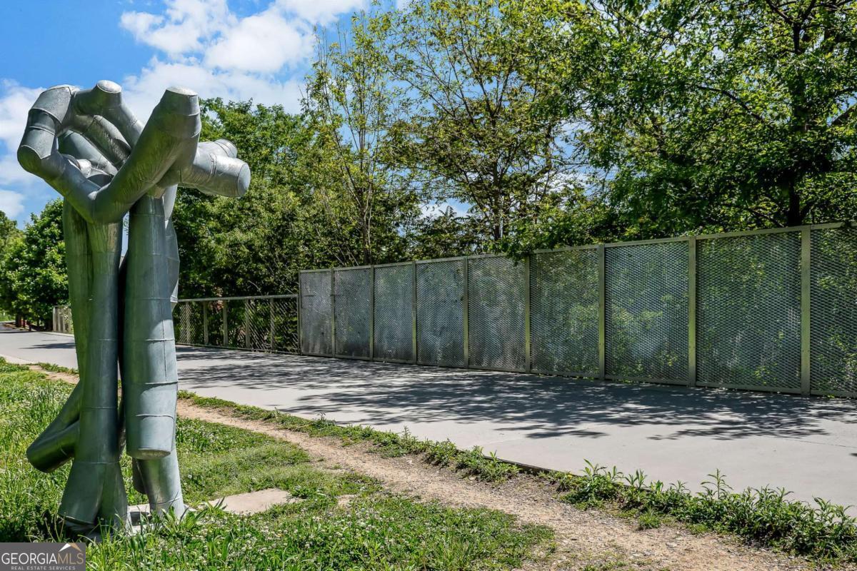 972 Virginia Avenue NE