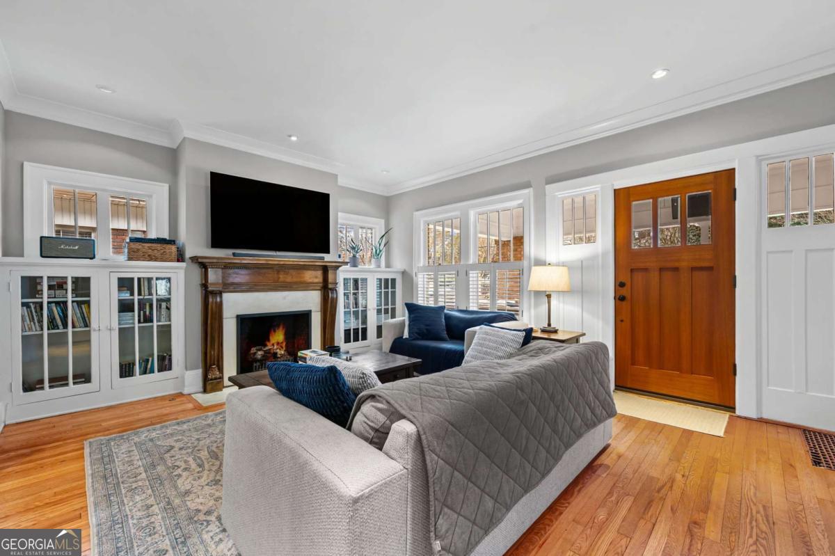 972 Virginia Avenue NE