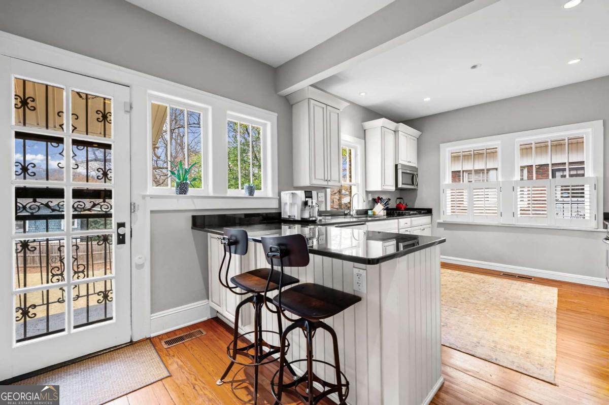 972 Virginia Avenue NE