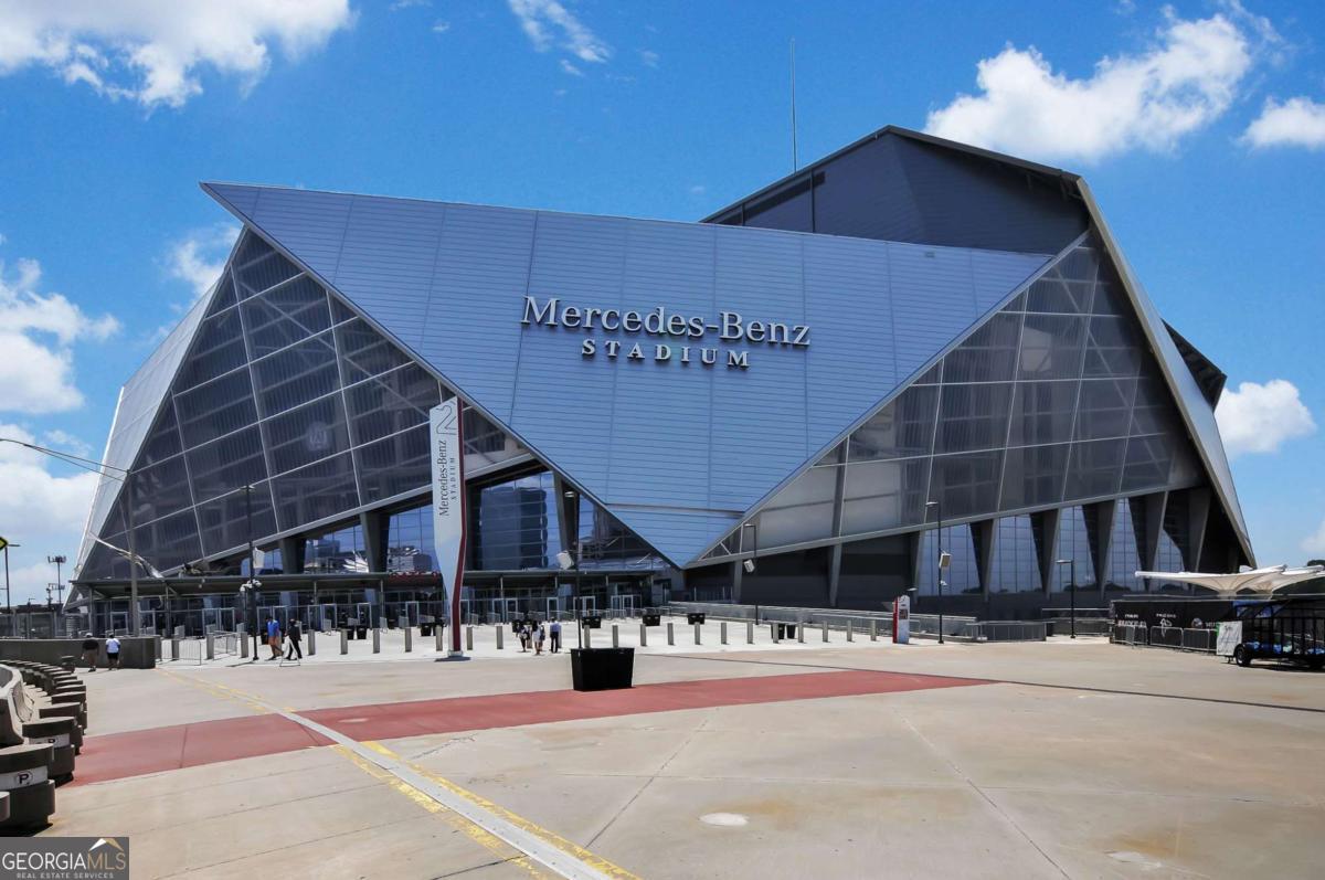 972 Virginia Avenue NE