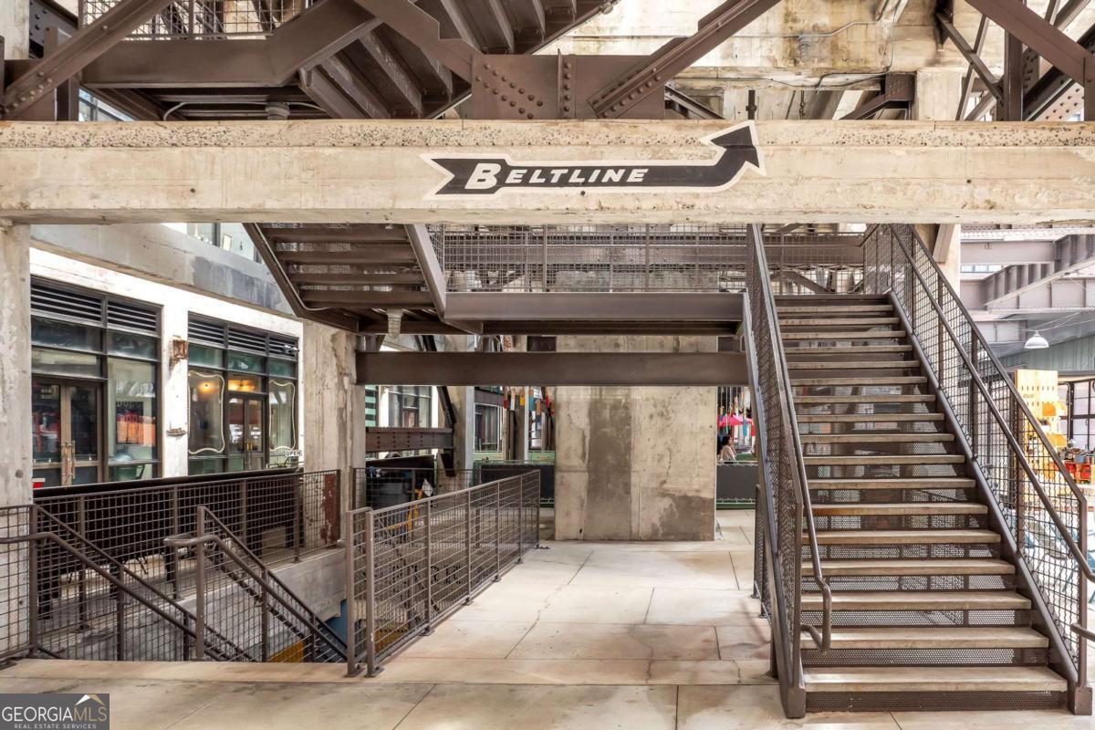 972 Virginia Avenue NE