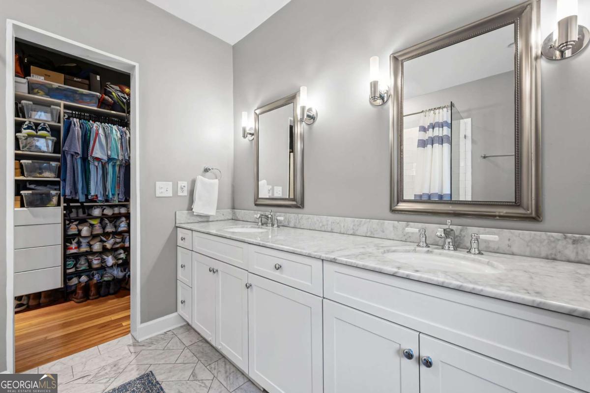 972 Virginia Avenue NE